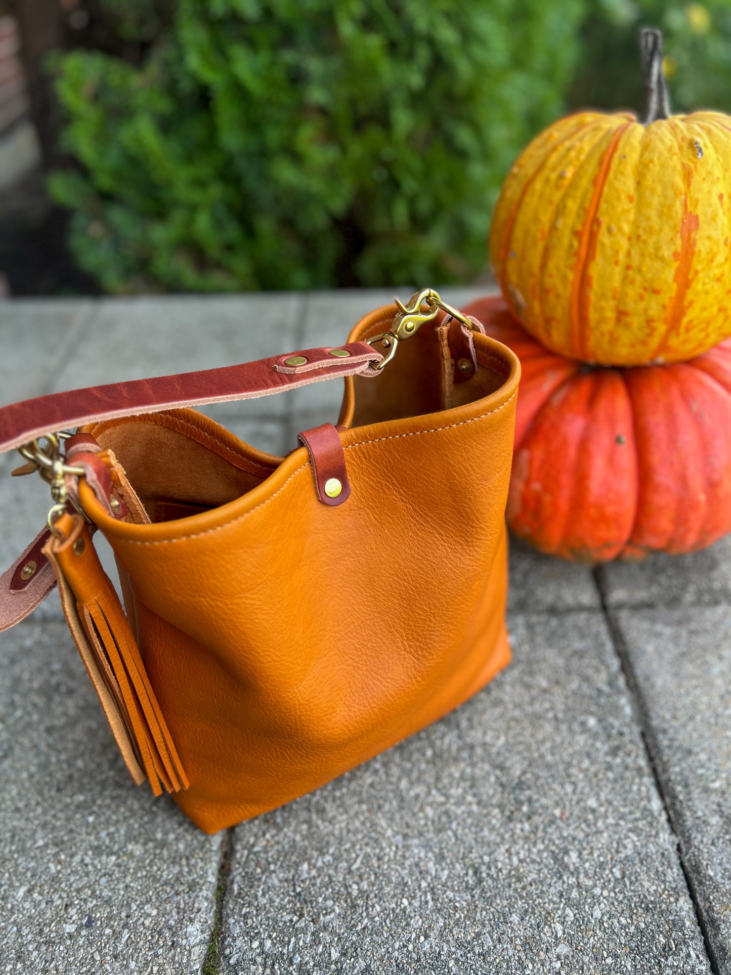 Hobo Bucket in Full Grain London Tan Veg Tan Leather