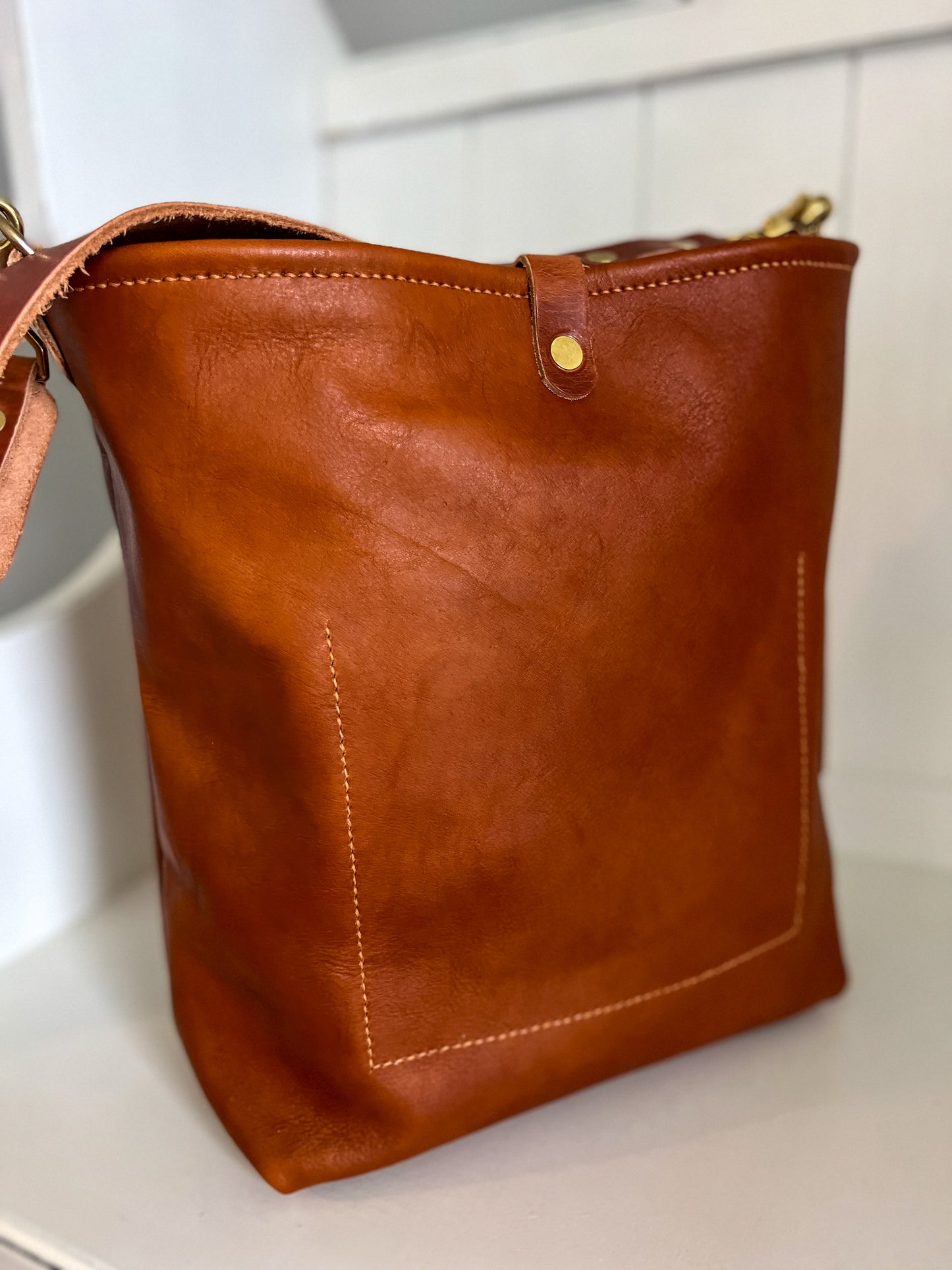 Bennett Bucket in Brown Italian Veg-Tan