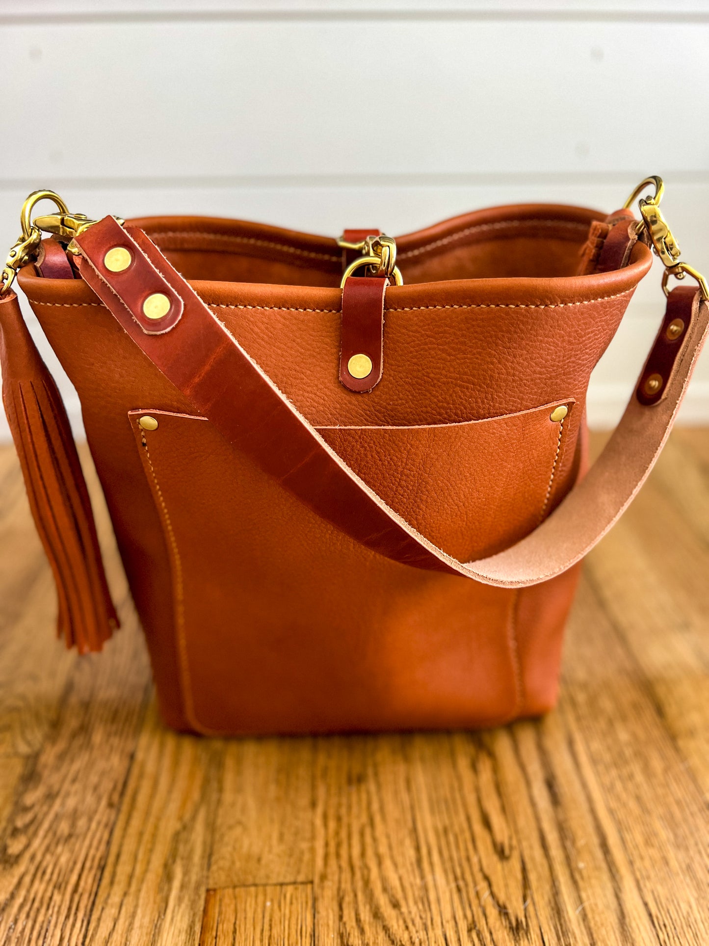 Bennett Bucket in Full Grain Cypress Leather