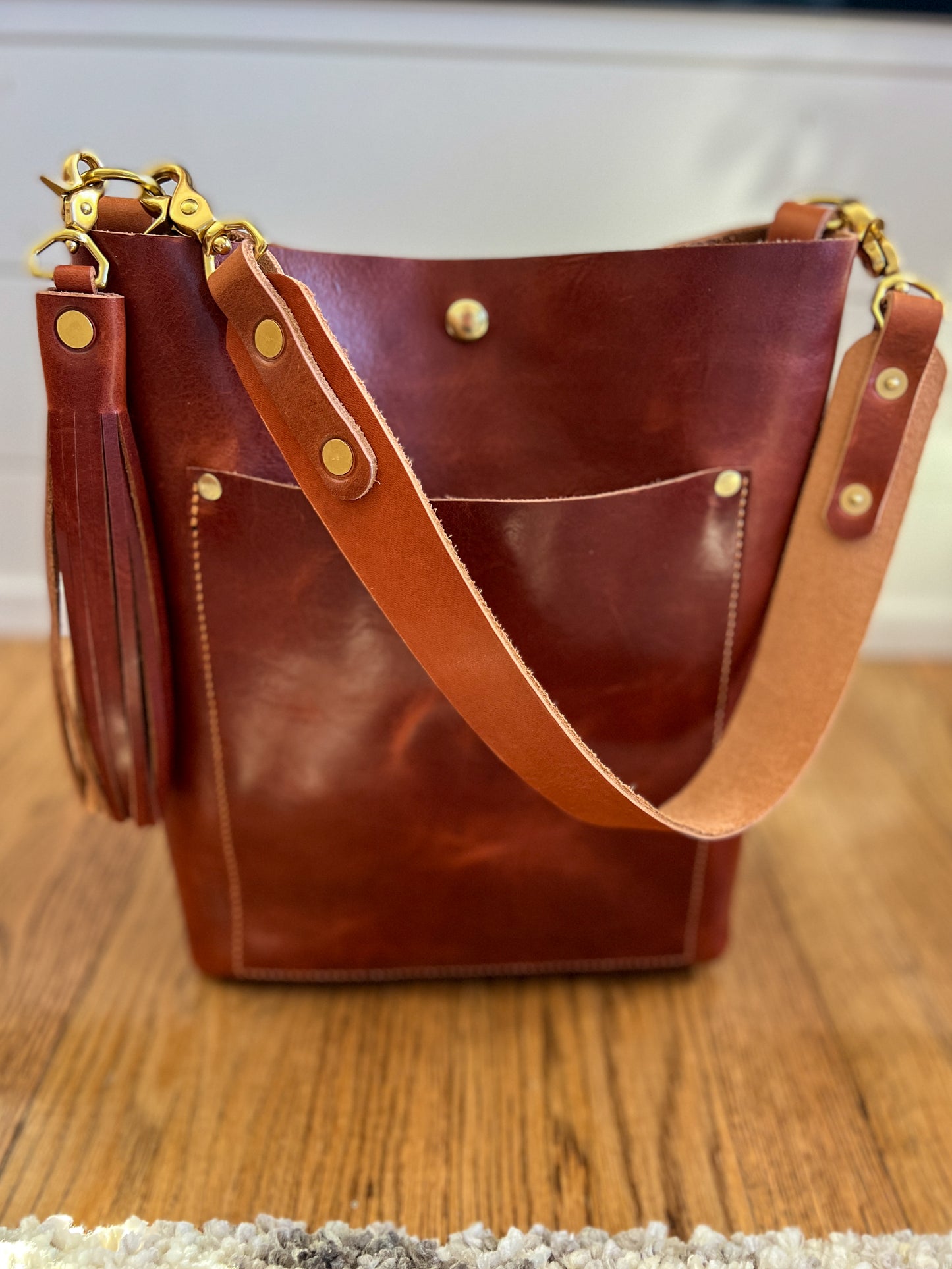 Bennett Bucket in Cherry Veg Tan