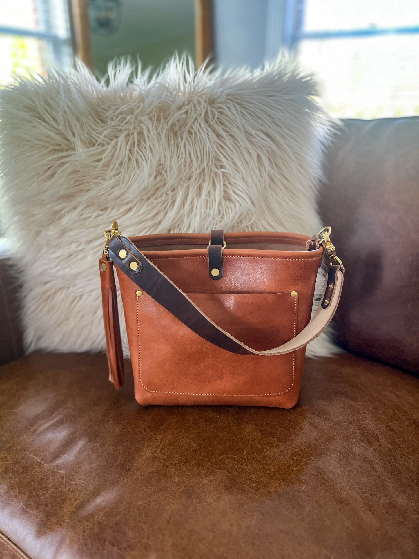 Bennett “shorty” Bucket in Toffee Veg Tan Leather