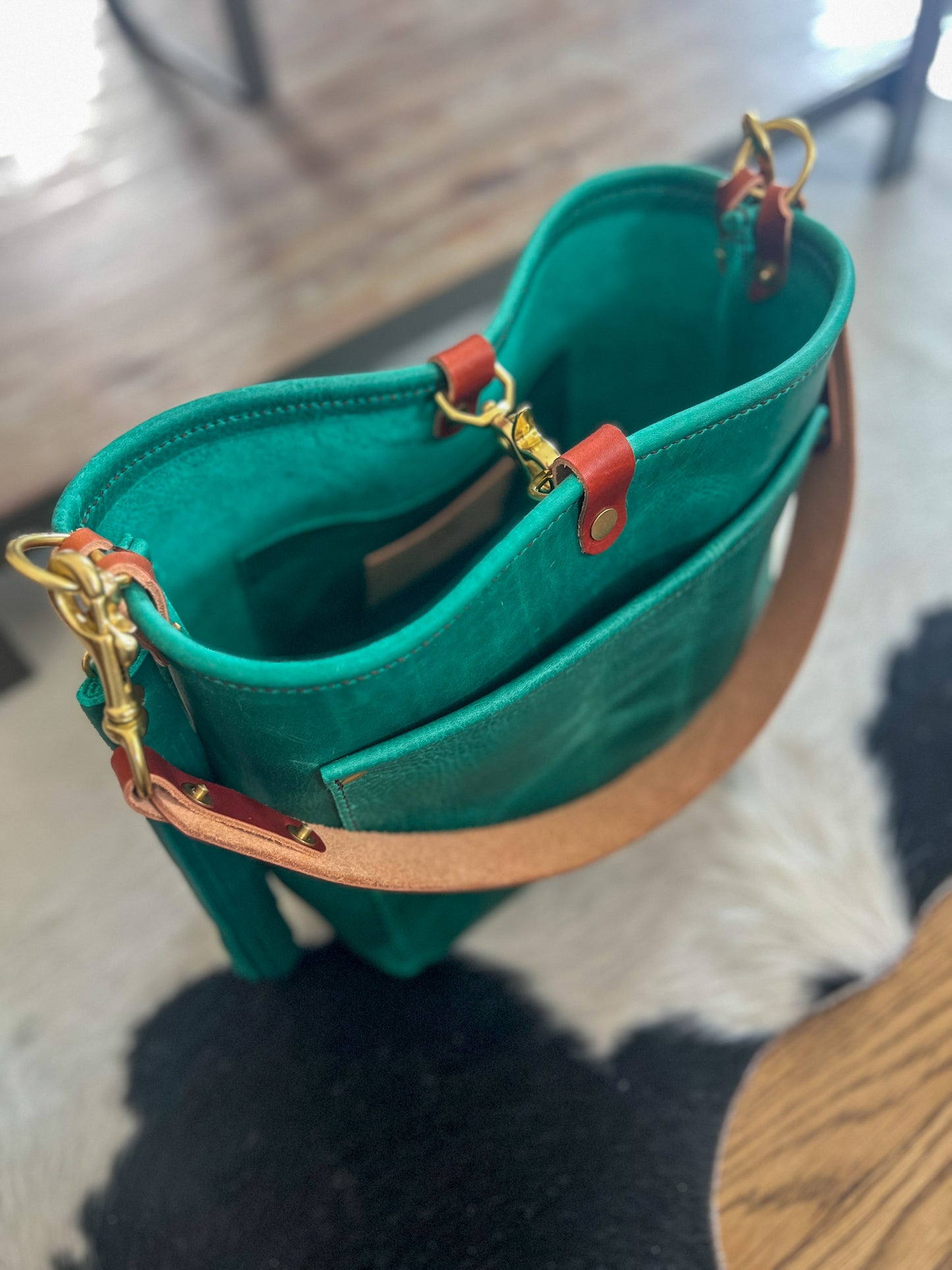 Bennett “shorty” Bucket in Teal Oil Tanned Leather
