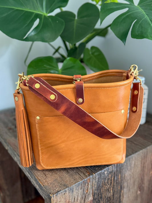 Bennett “shorty” Bucket in Premium Saddle