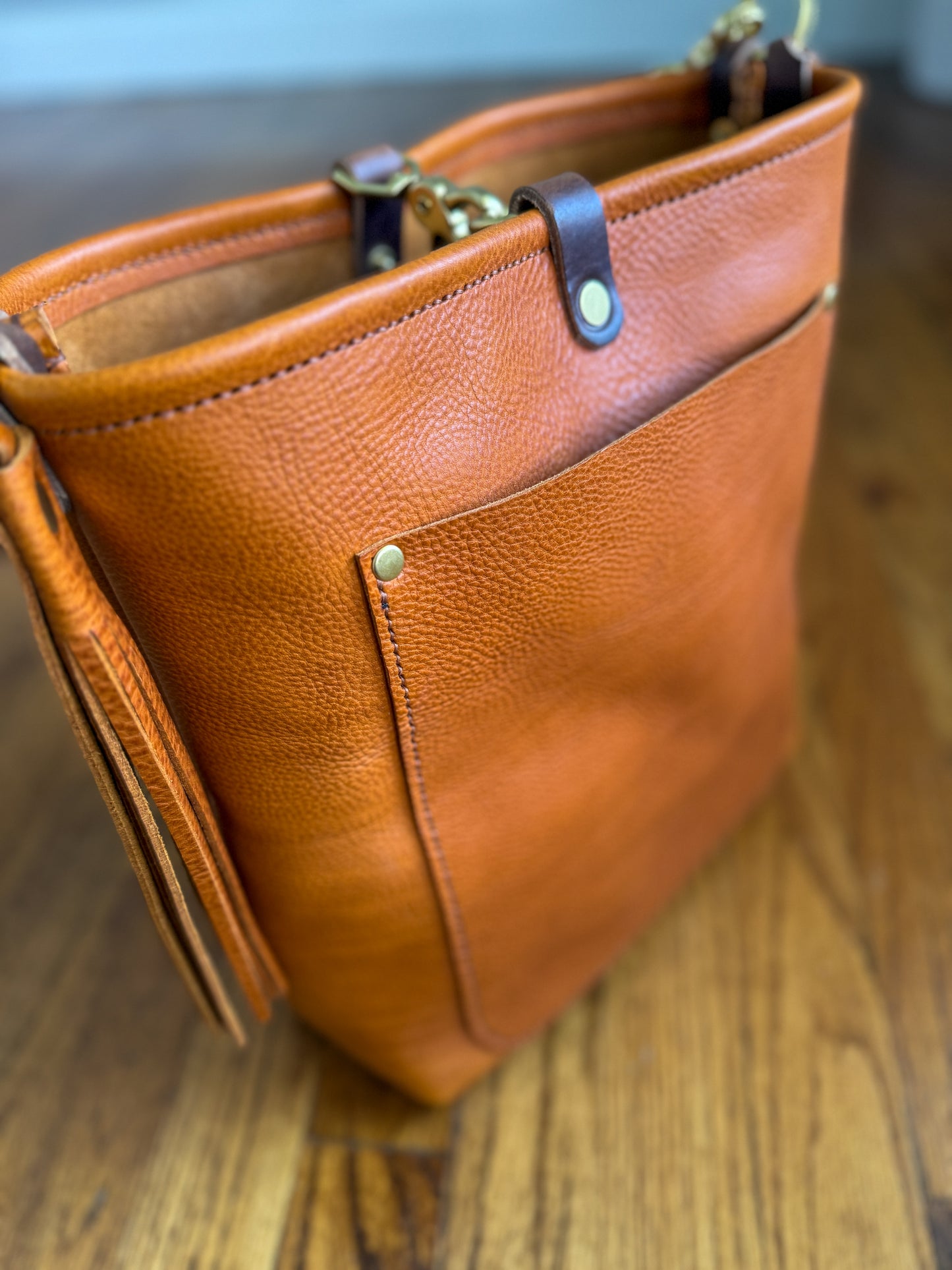 Bennett Bucket in Ginger Vachetta