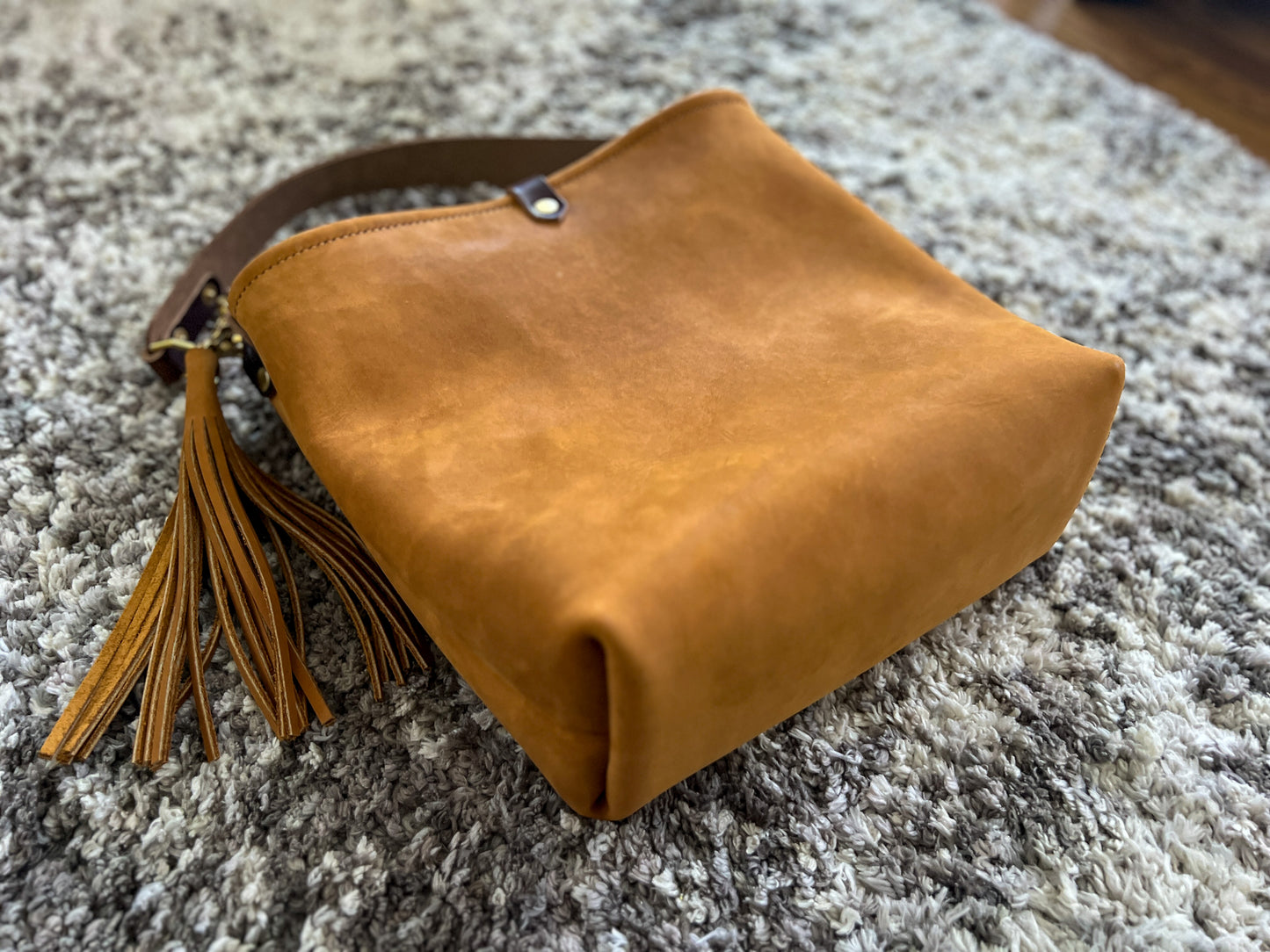 Hobo Bucket in Desert Sand Full Grain Leather