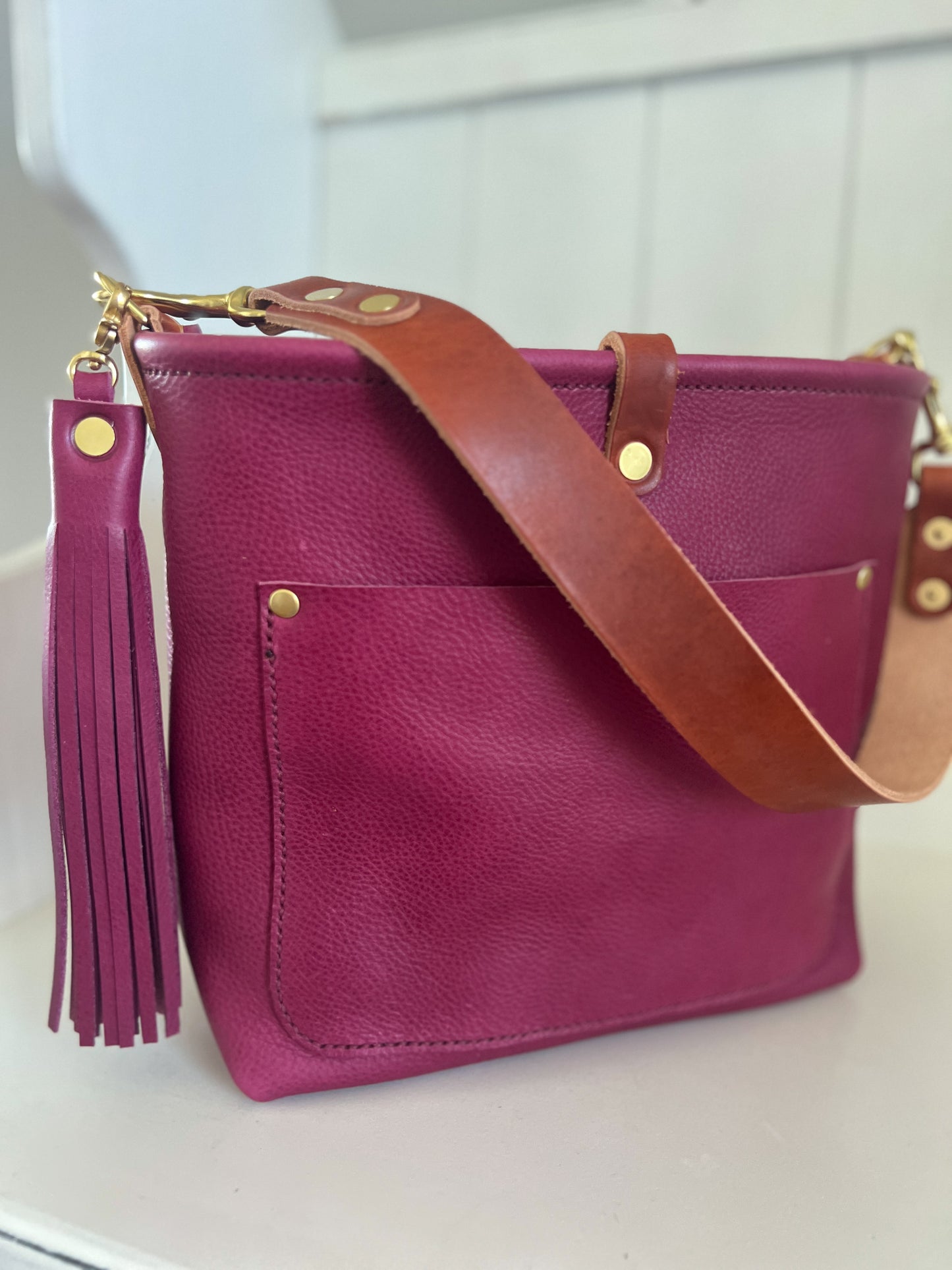 Bennett “shorty” Bucket in Lilac Vachetta