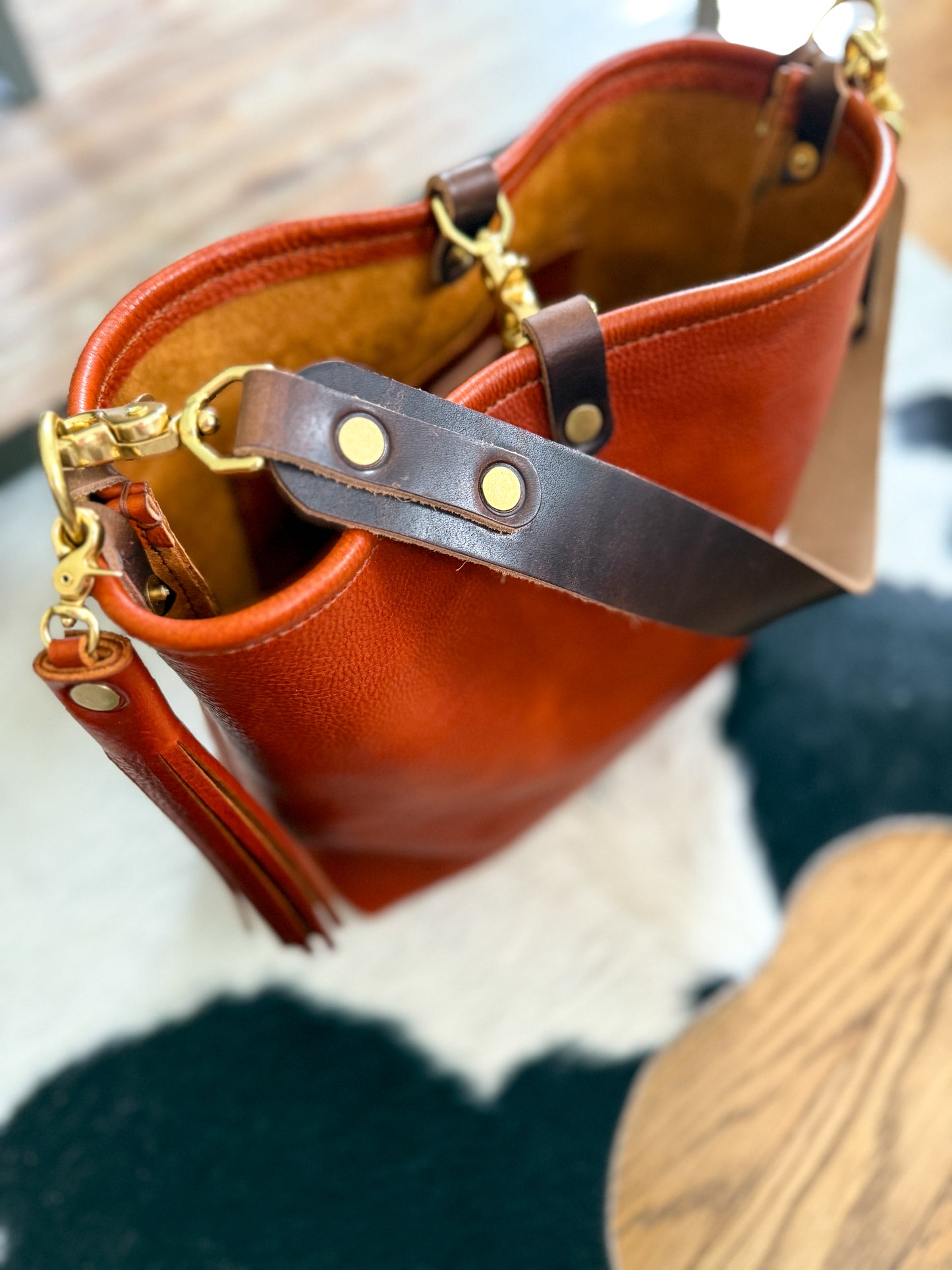 Hobo Bucket in Dark Ginger Vachetta