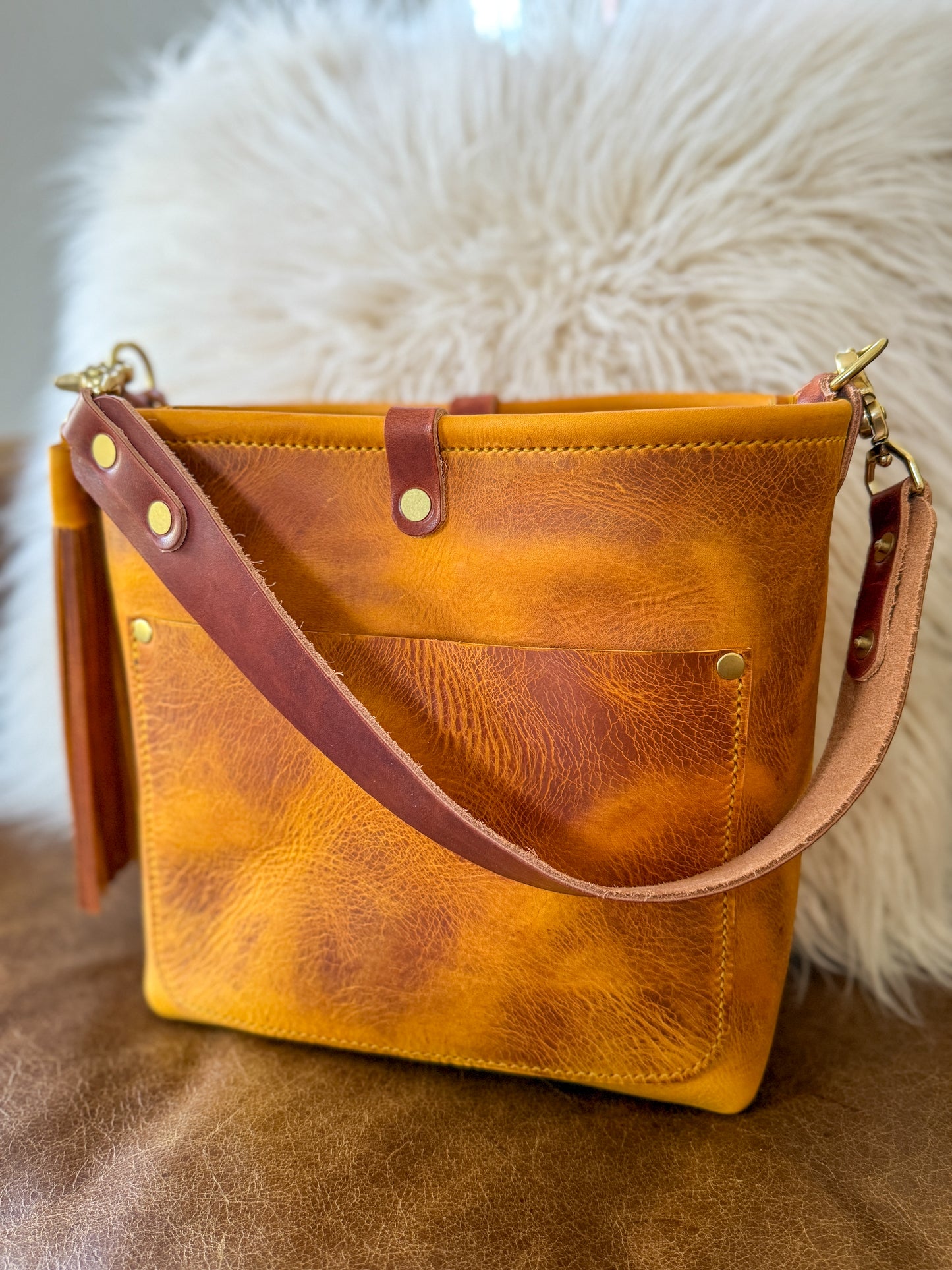 Bennett “shorty” Bucket in Yellowstone Italian Vegetable Tan
