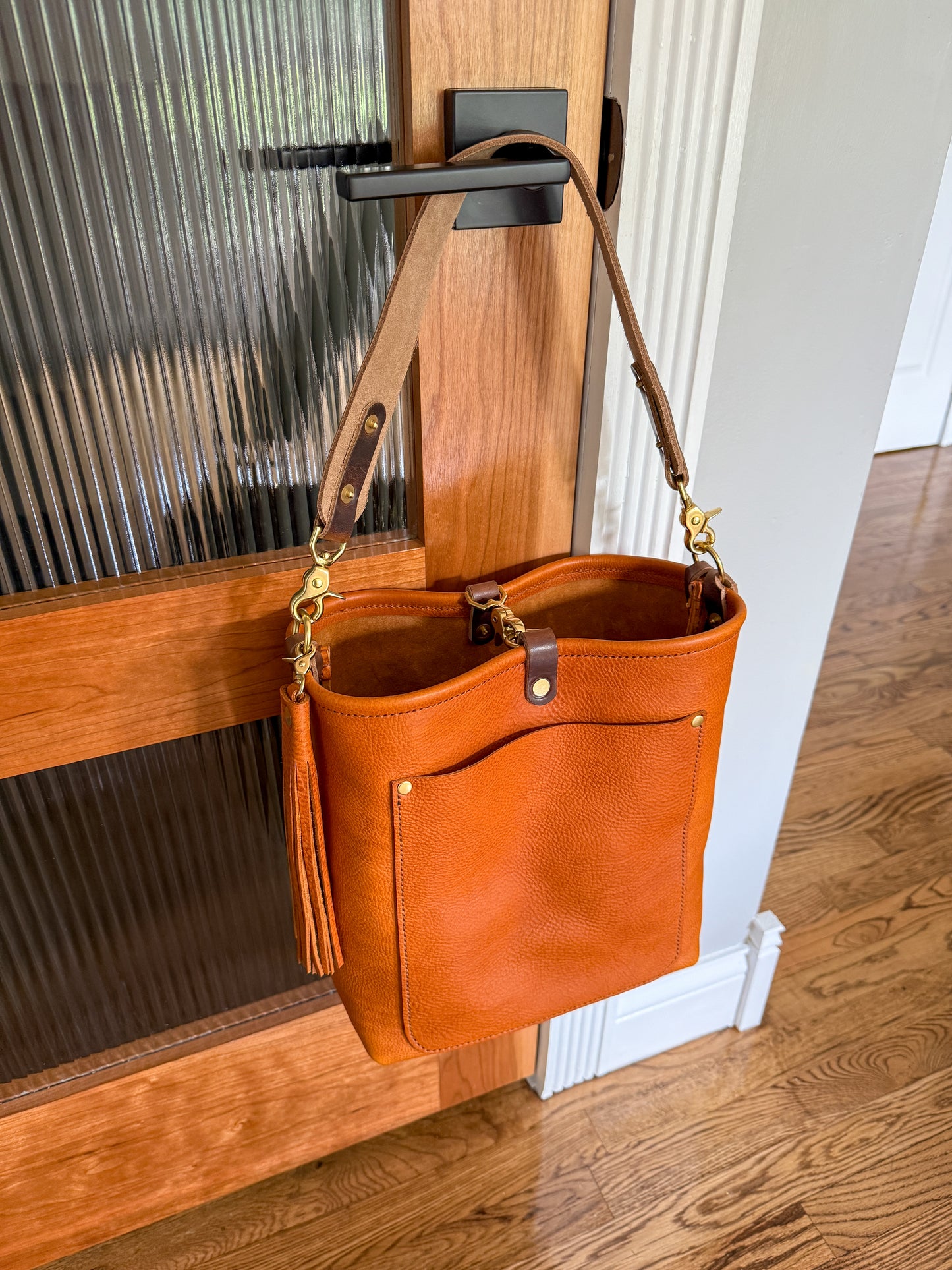 Bennett Bucket in Ginger Vachetta