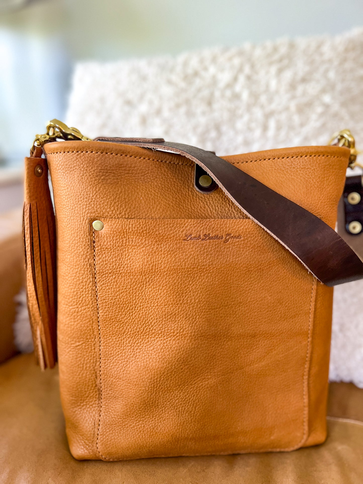 Bennett Bucket in Biscotti Italian Vegetable Tanned Leather