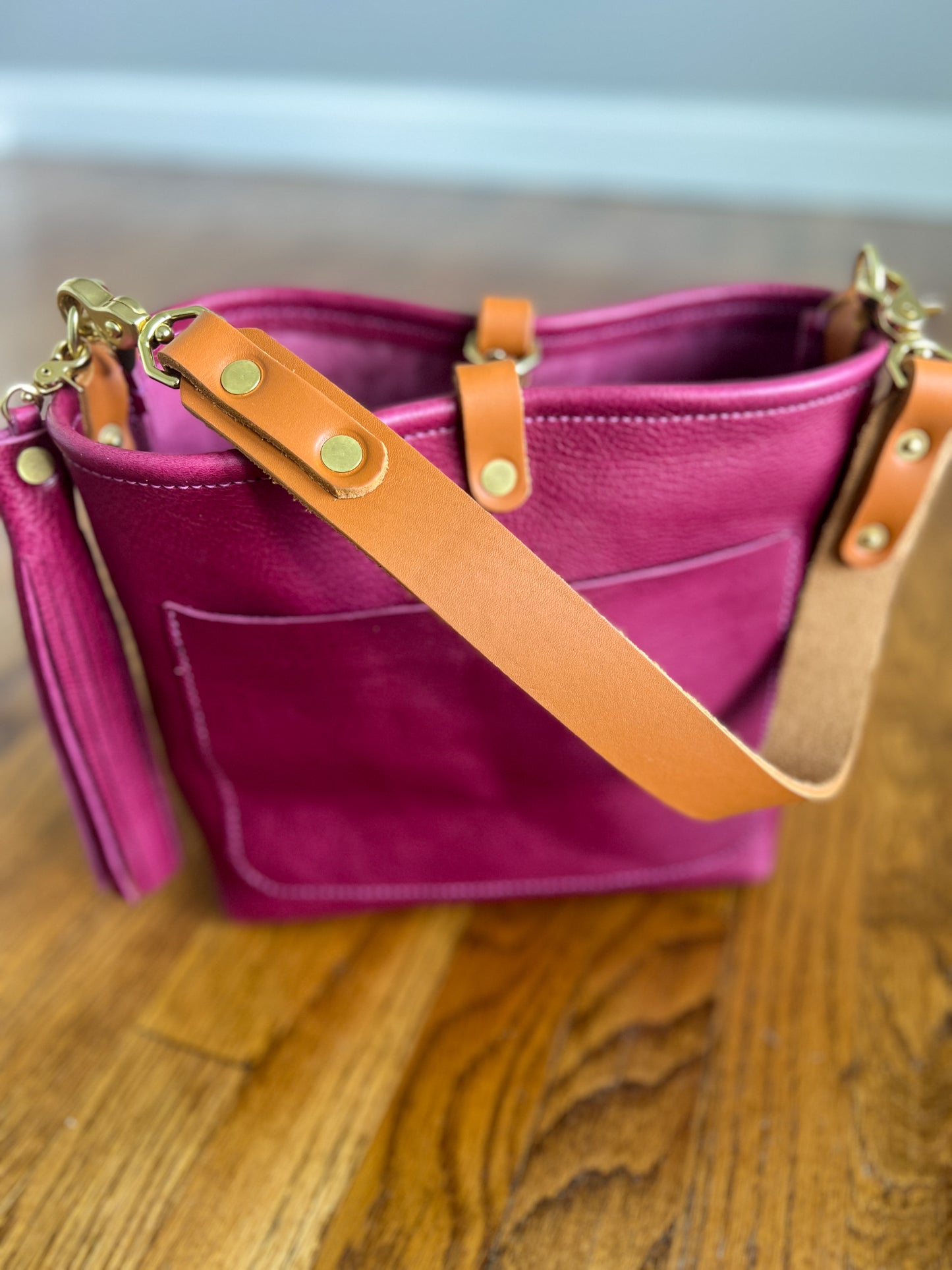 Bennett “shorty” Bucket in Lilac Vachetta