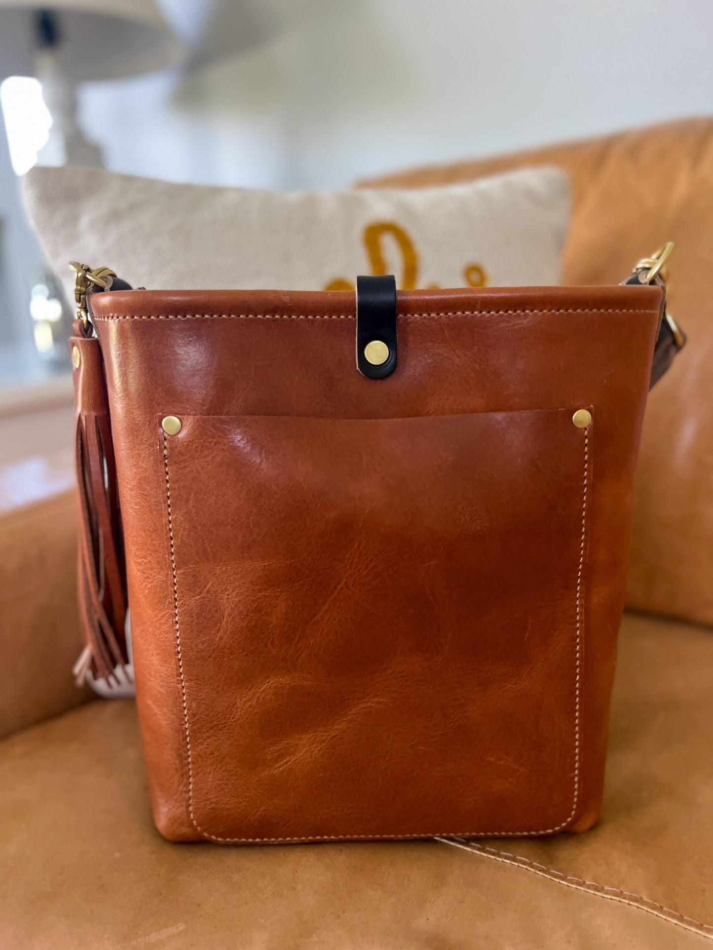 Bennett Bucket in Full Grain Toffee Vegetable Tanned Leather