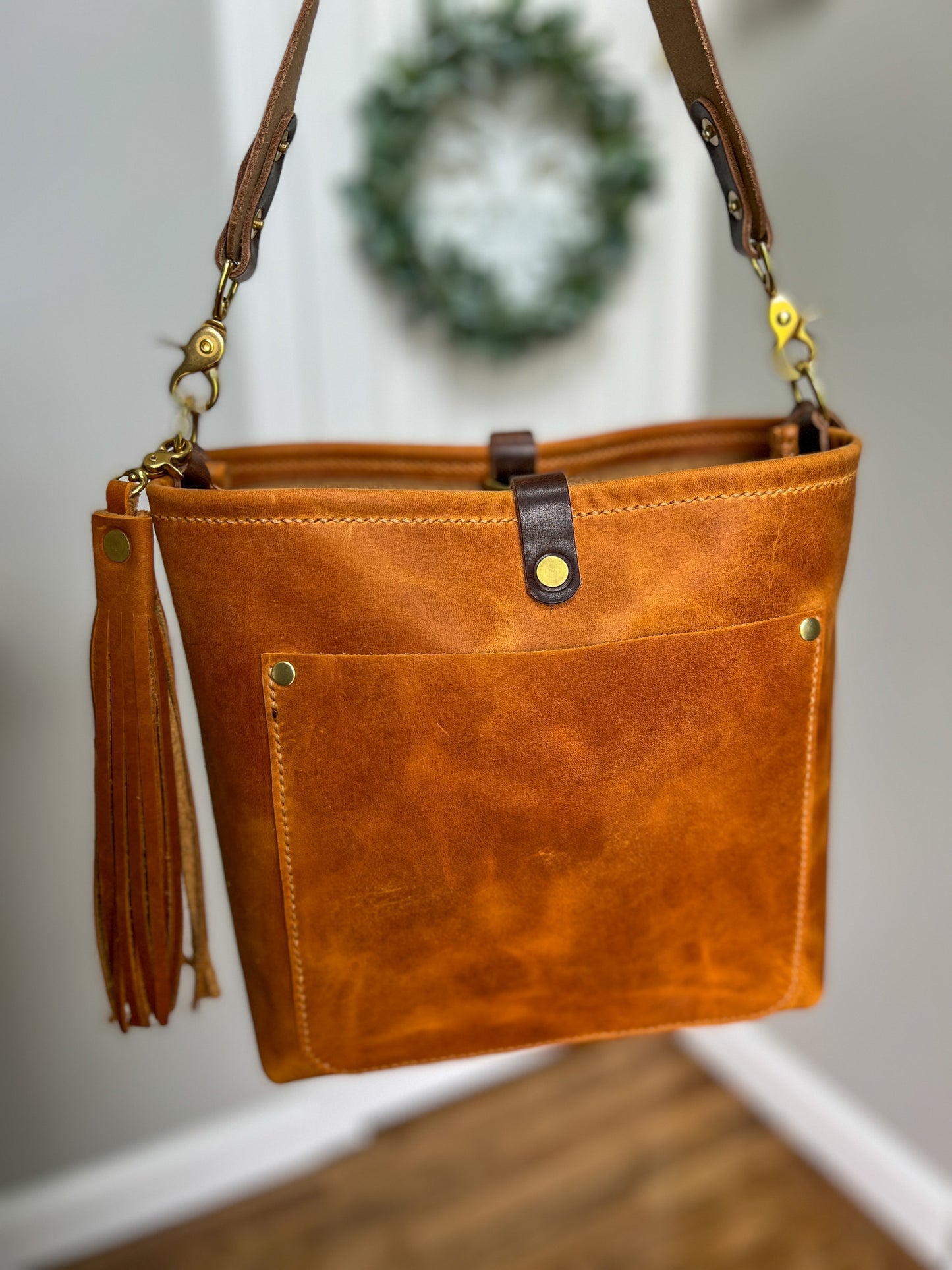 Bennett “shorty” Bucket in Sedona Full Grain Leather