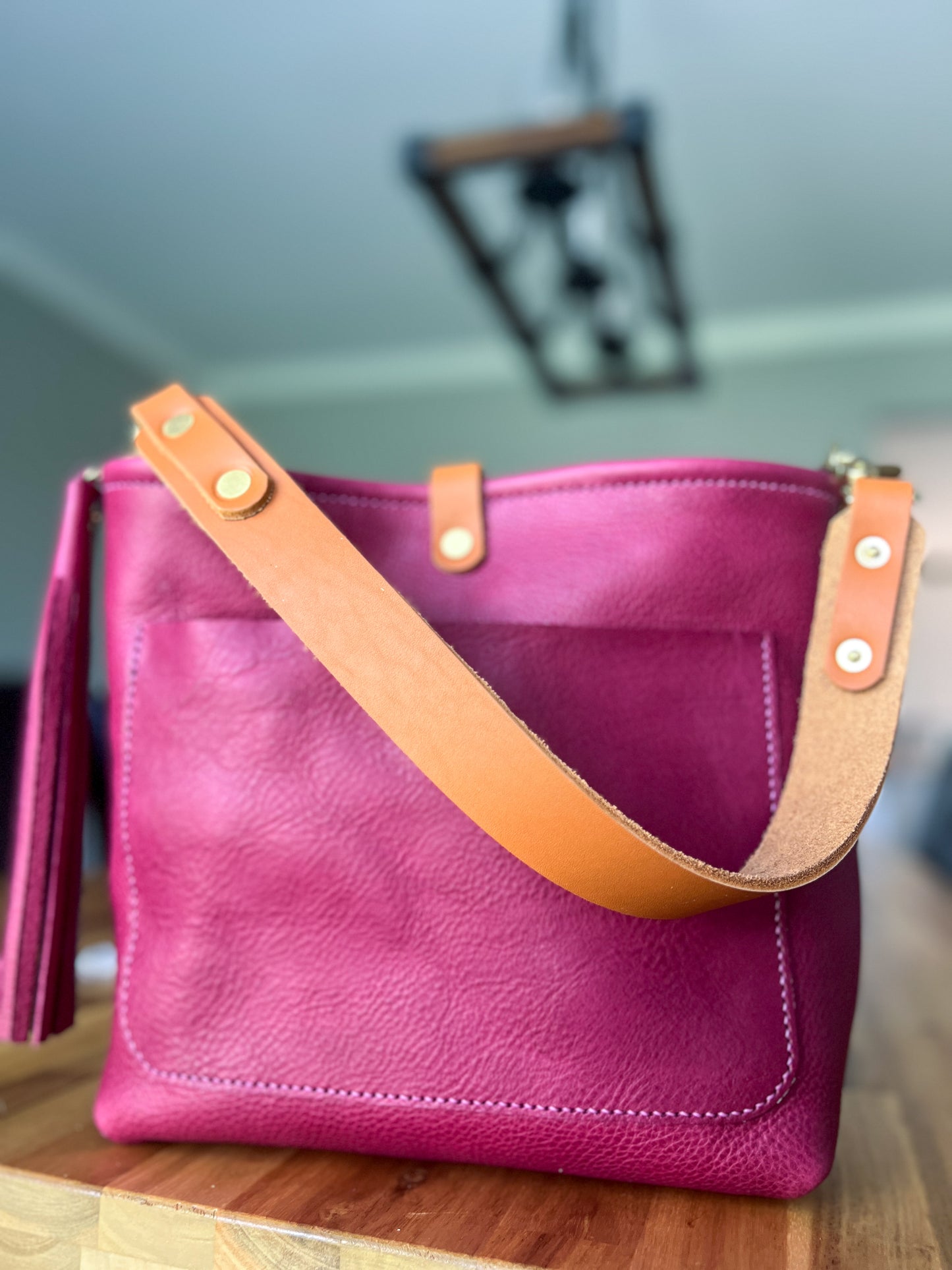 Bennett “shorty” Bucket in Lilac Vachetta
