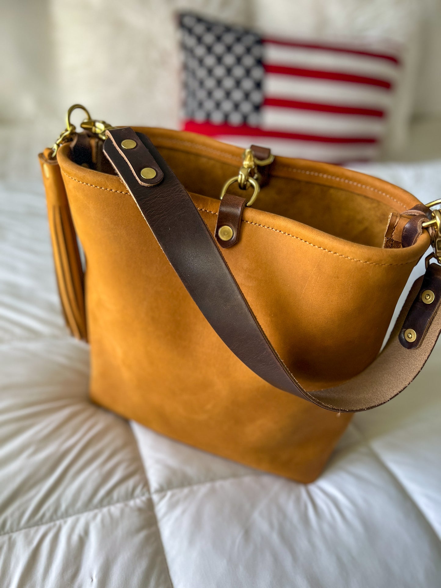 Hobo Bucket in Desert Sand Full Grain Leather