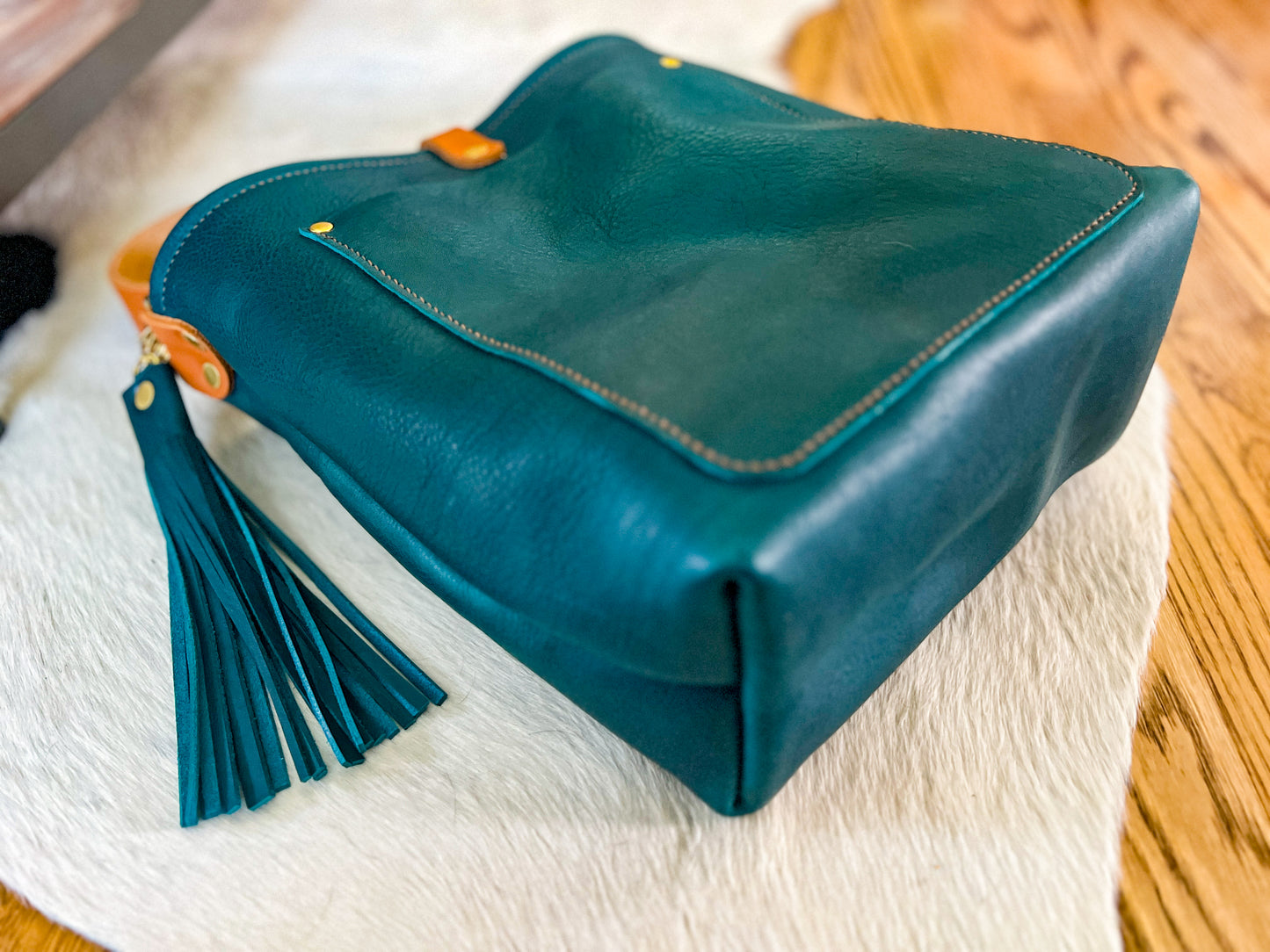 Bennett Bucket in Turquoise Vachetta