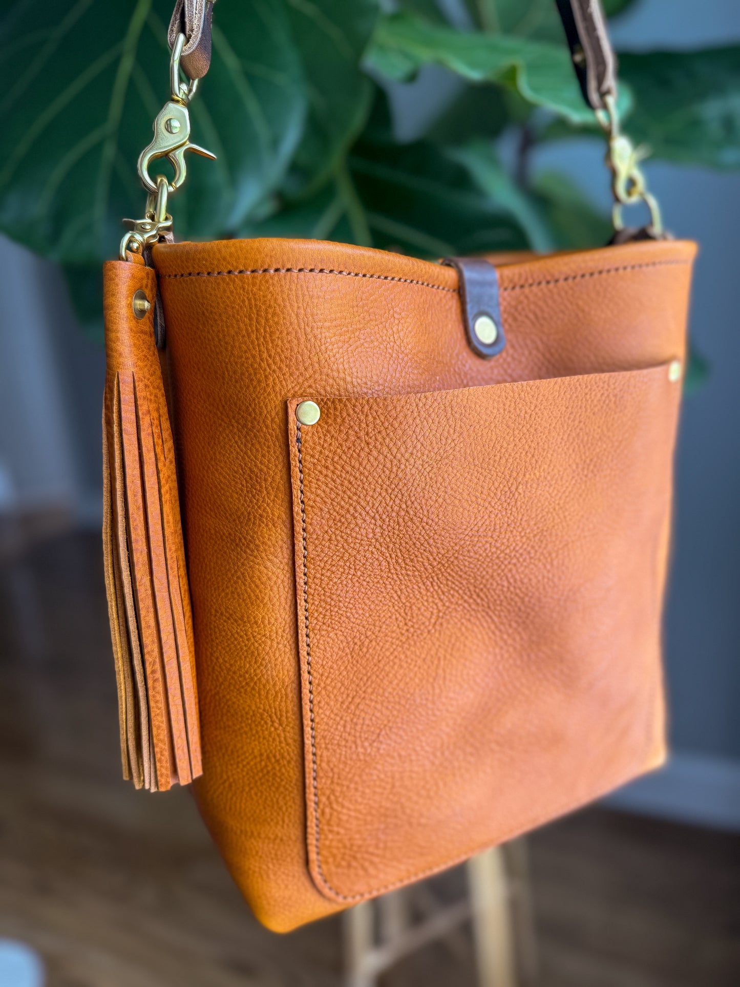 Bennett Bucket in Ginger Vachetta