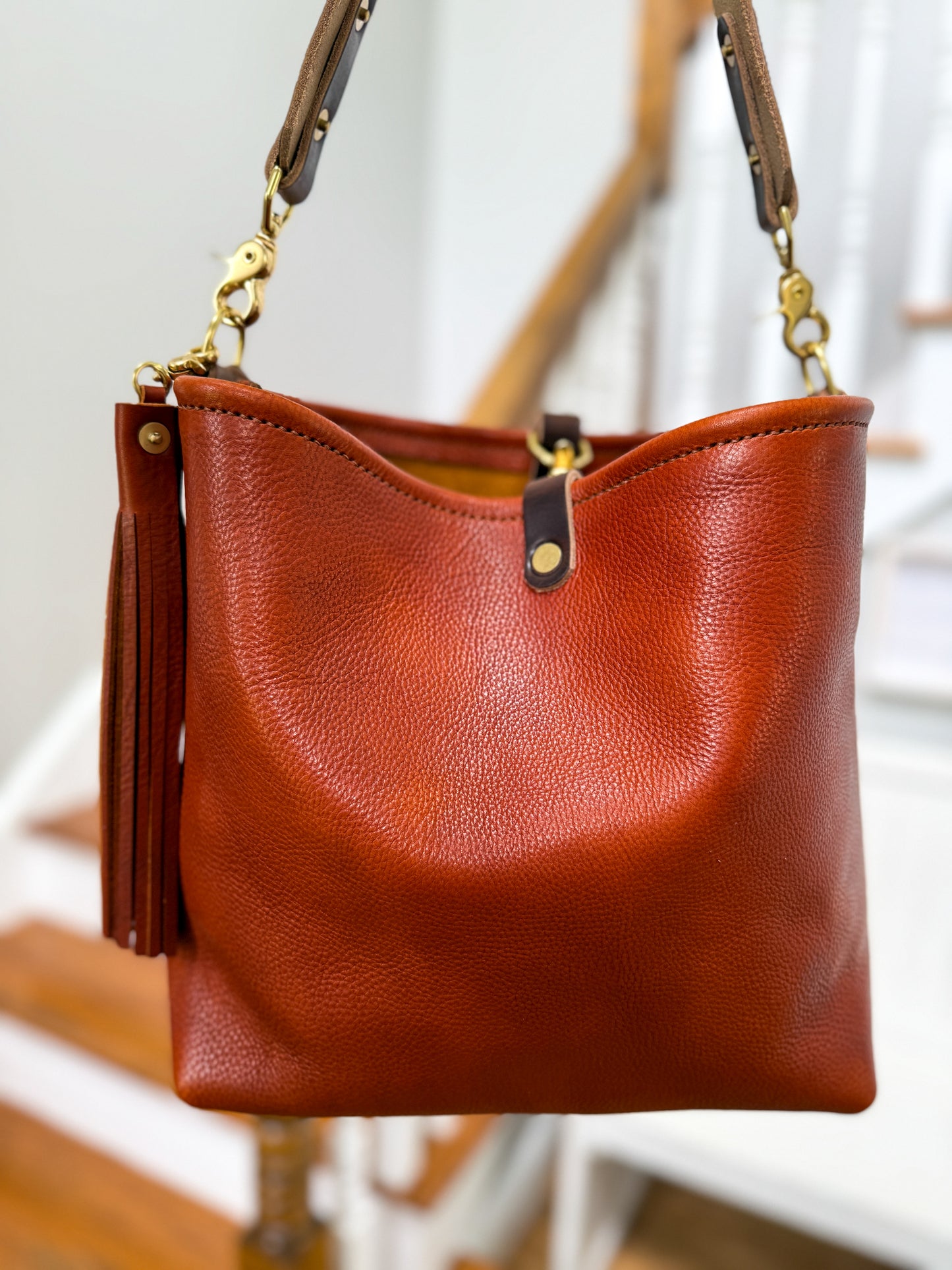 Hobo Bucket in Dark Ginger Vachetta