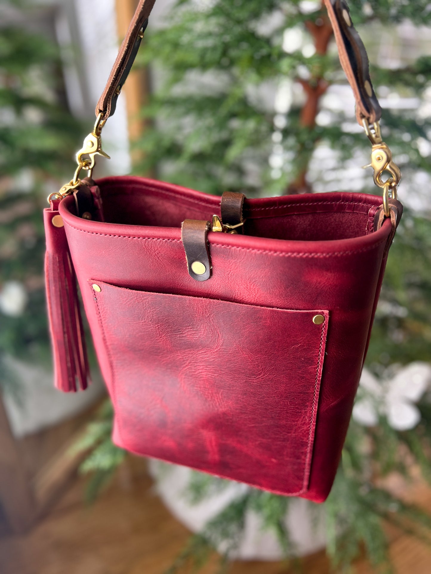 Bennett Bucket in Russet Horween Derby Leather
