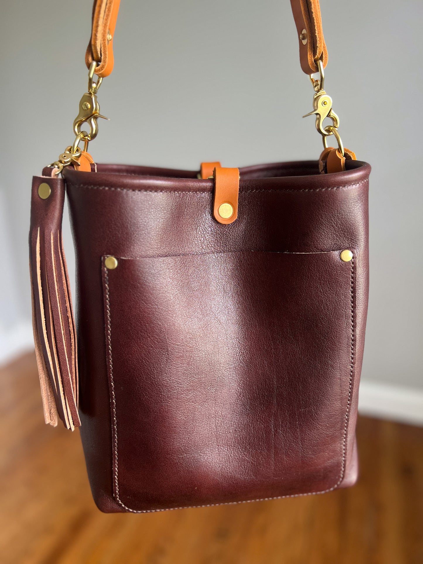 Bennett Bucket in Luxe Horween
