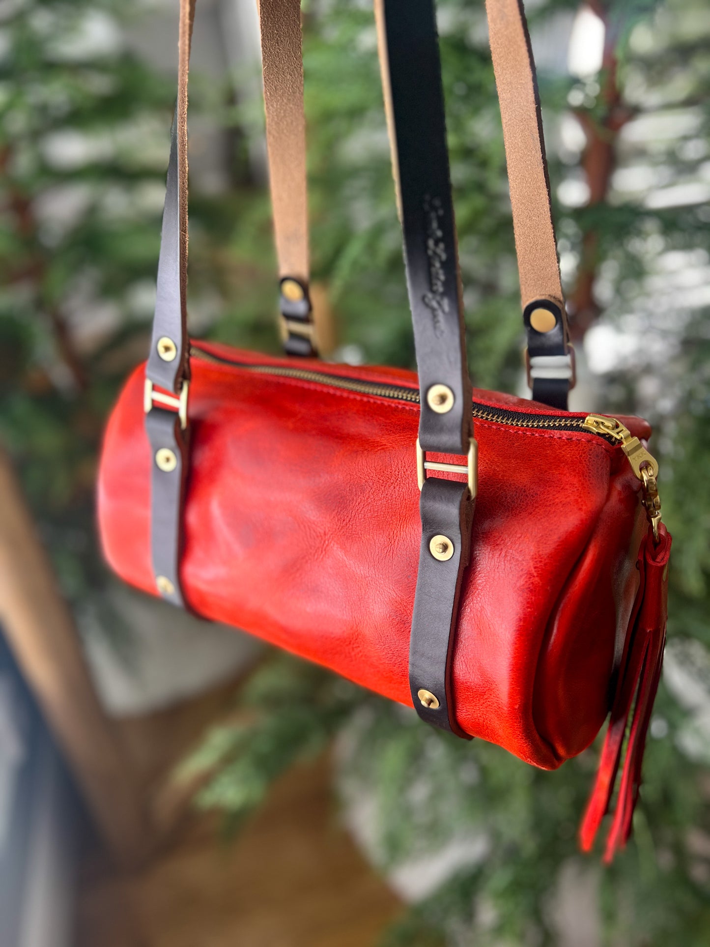 Bren Barrel in Chili Pepper Full Grain Leather