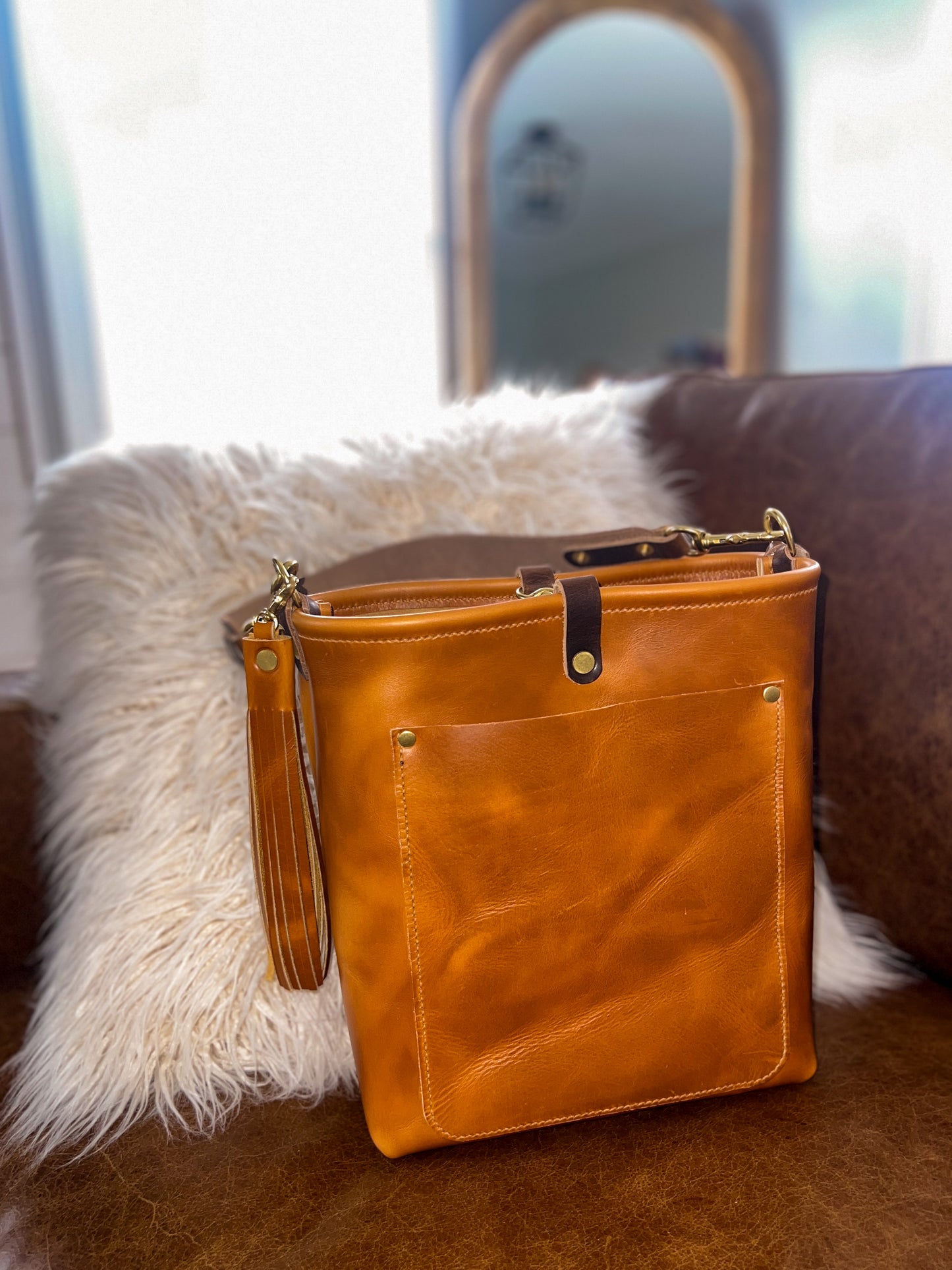 Bennett Bucket in Horween Butterscotch Full Grain Leather