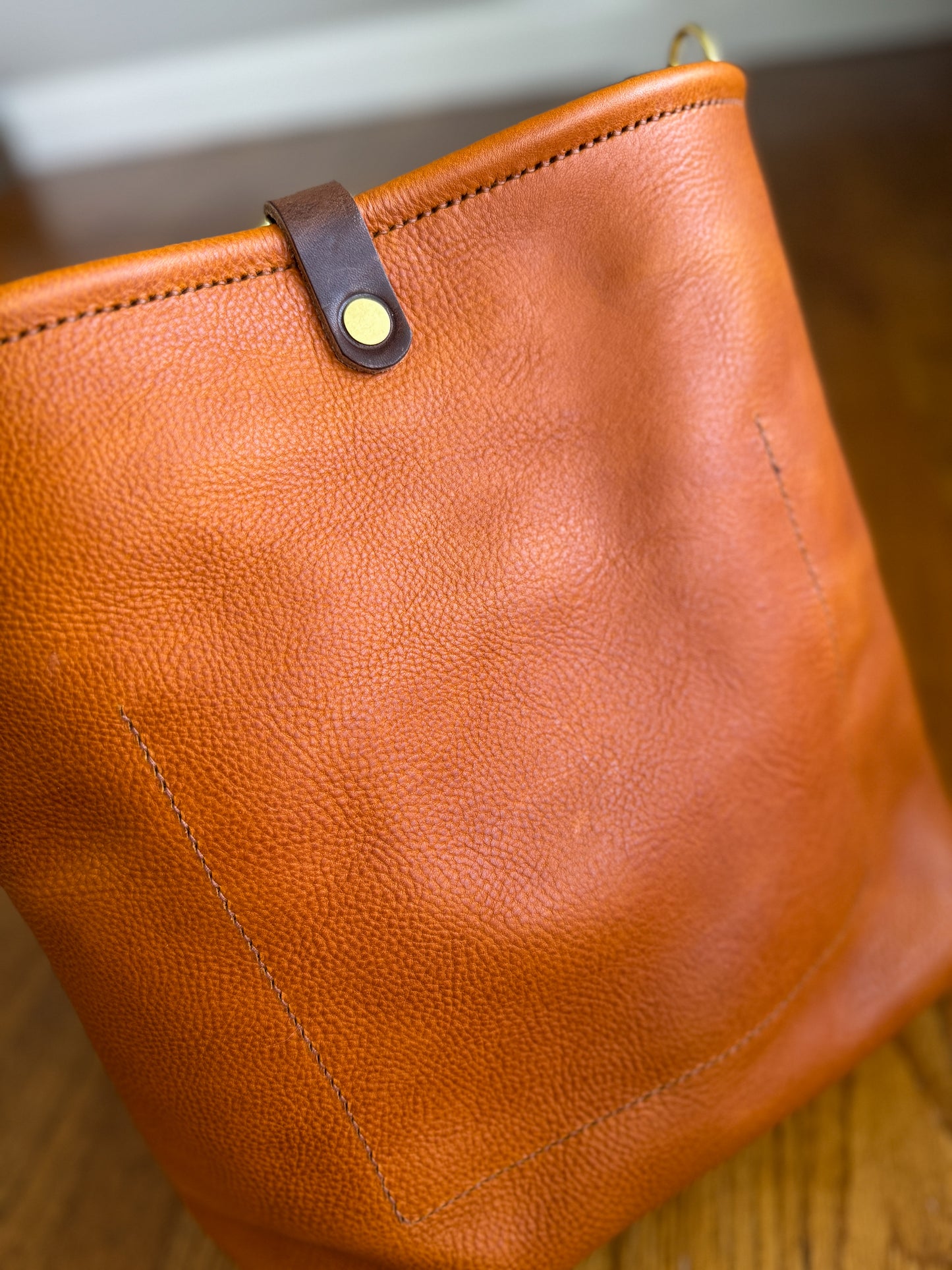 Bennett Bucket in Ginger Vachetta