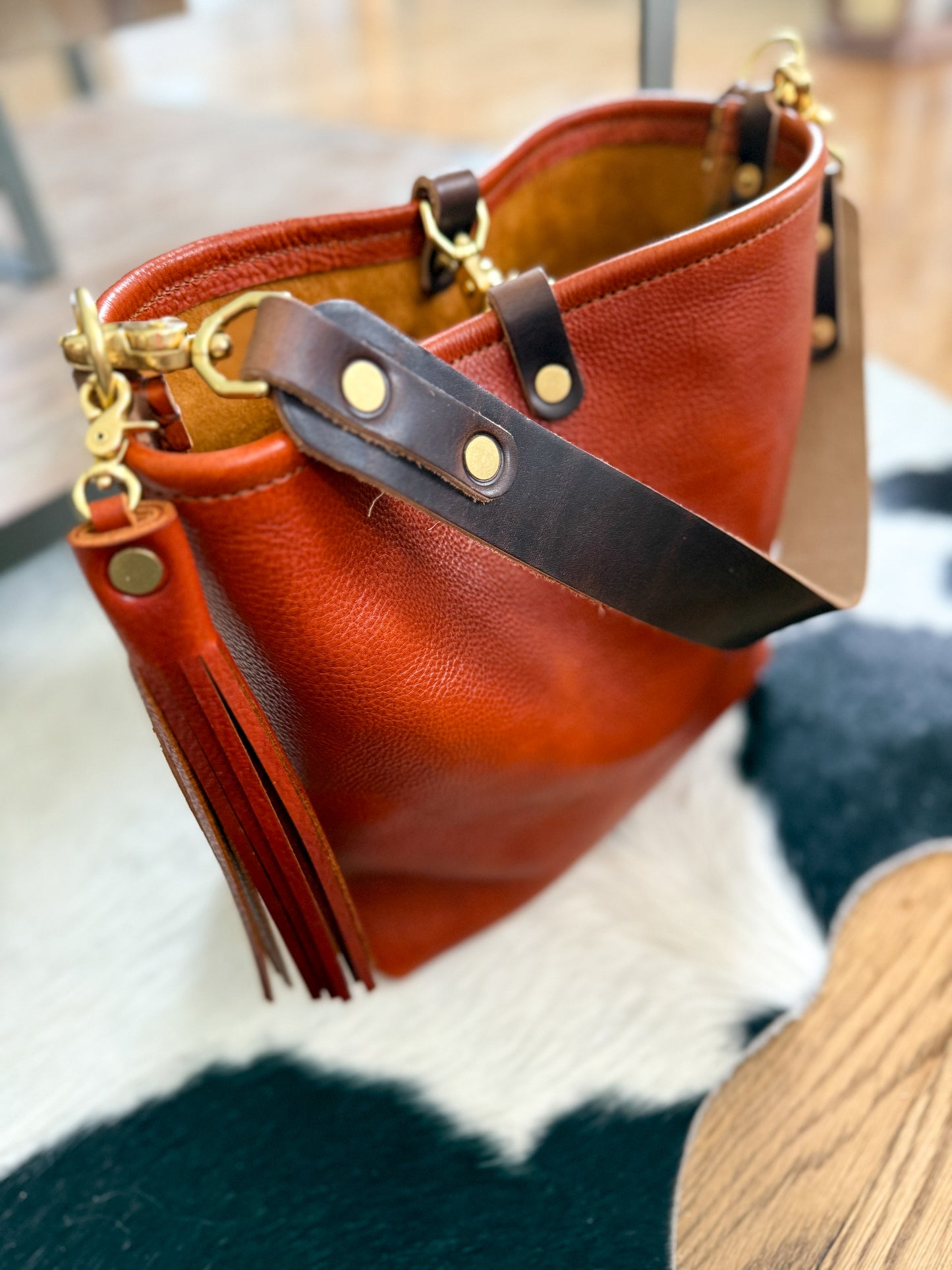 Hobo Bucket in Dark Ginger Vachetta