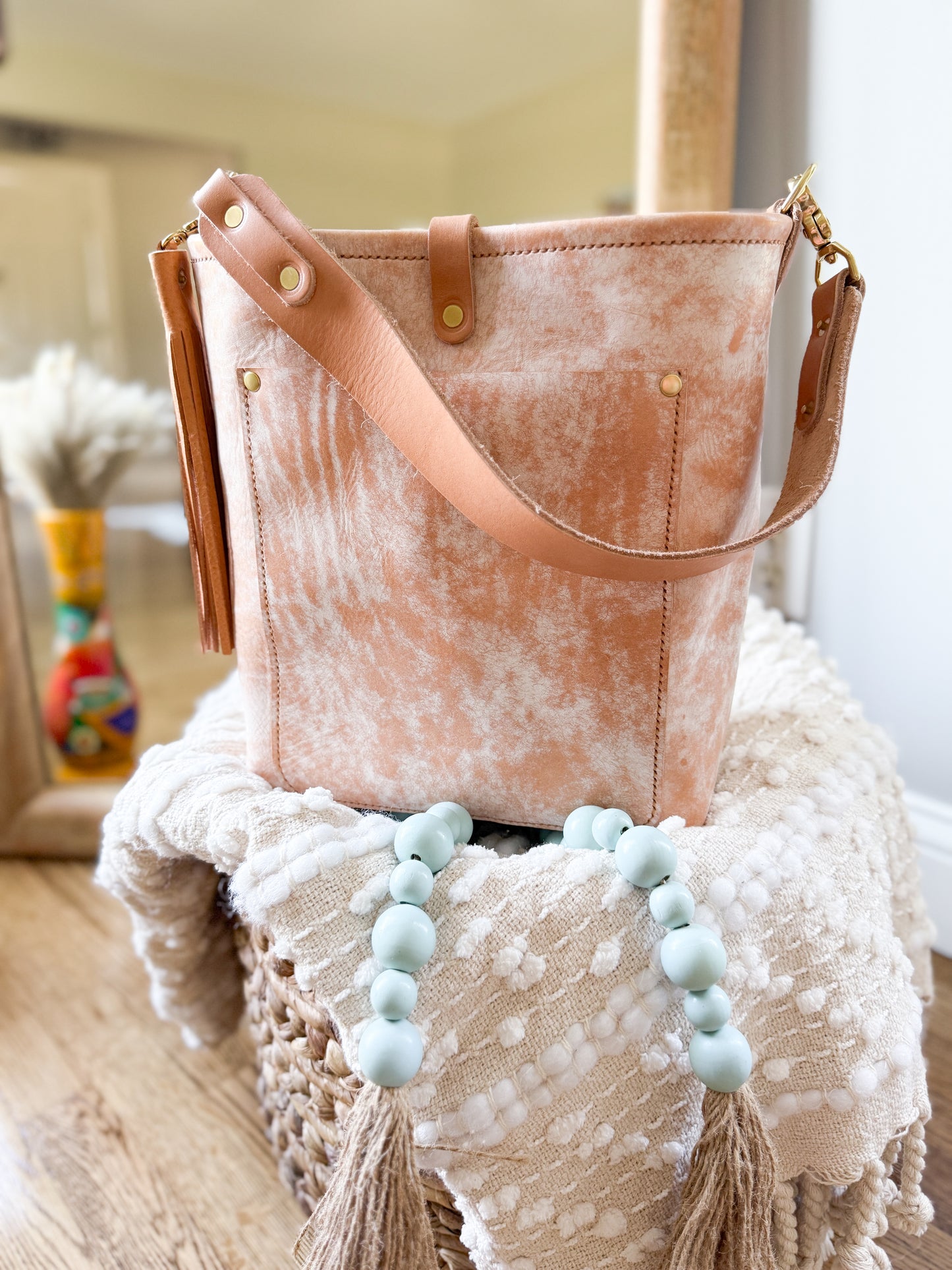 Bennett Bucket in Vintage Natural Vachetta