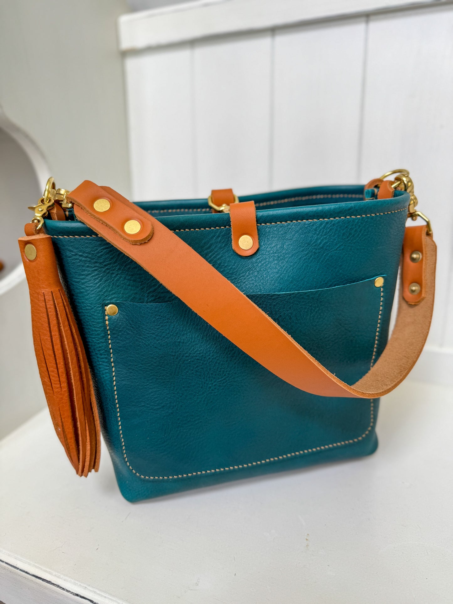 Bennett “shorty” Bucket in Turquoise Vachetta