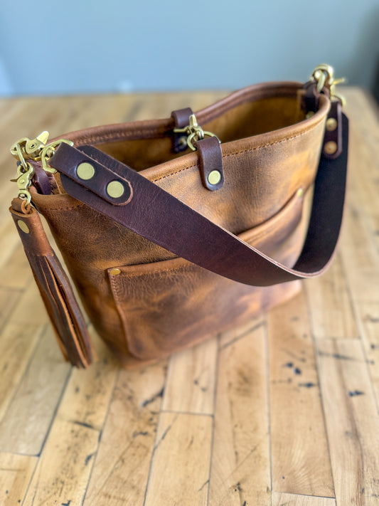 Bennett “shorty” Bucket in Old Soul Full Grain Leather