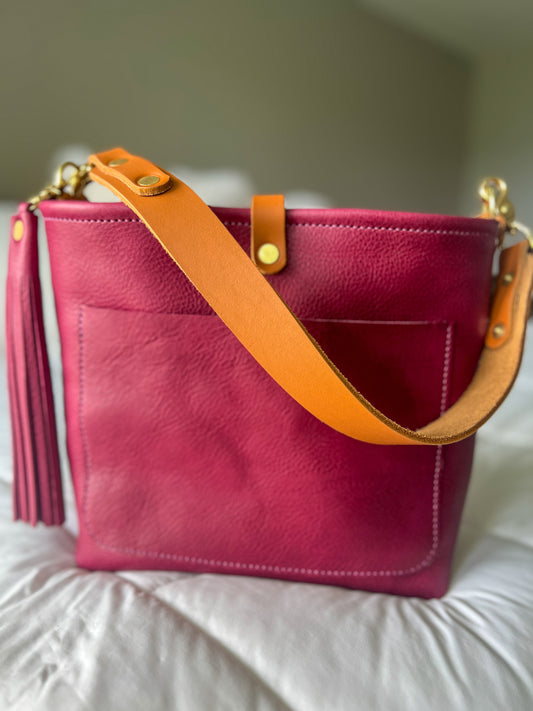 Bennett “shorty” Bucket in Lilac Vachetta