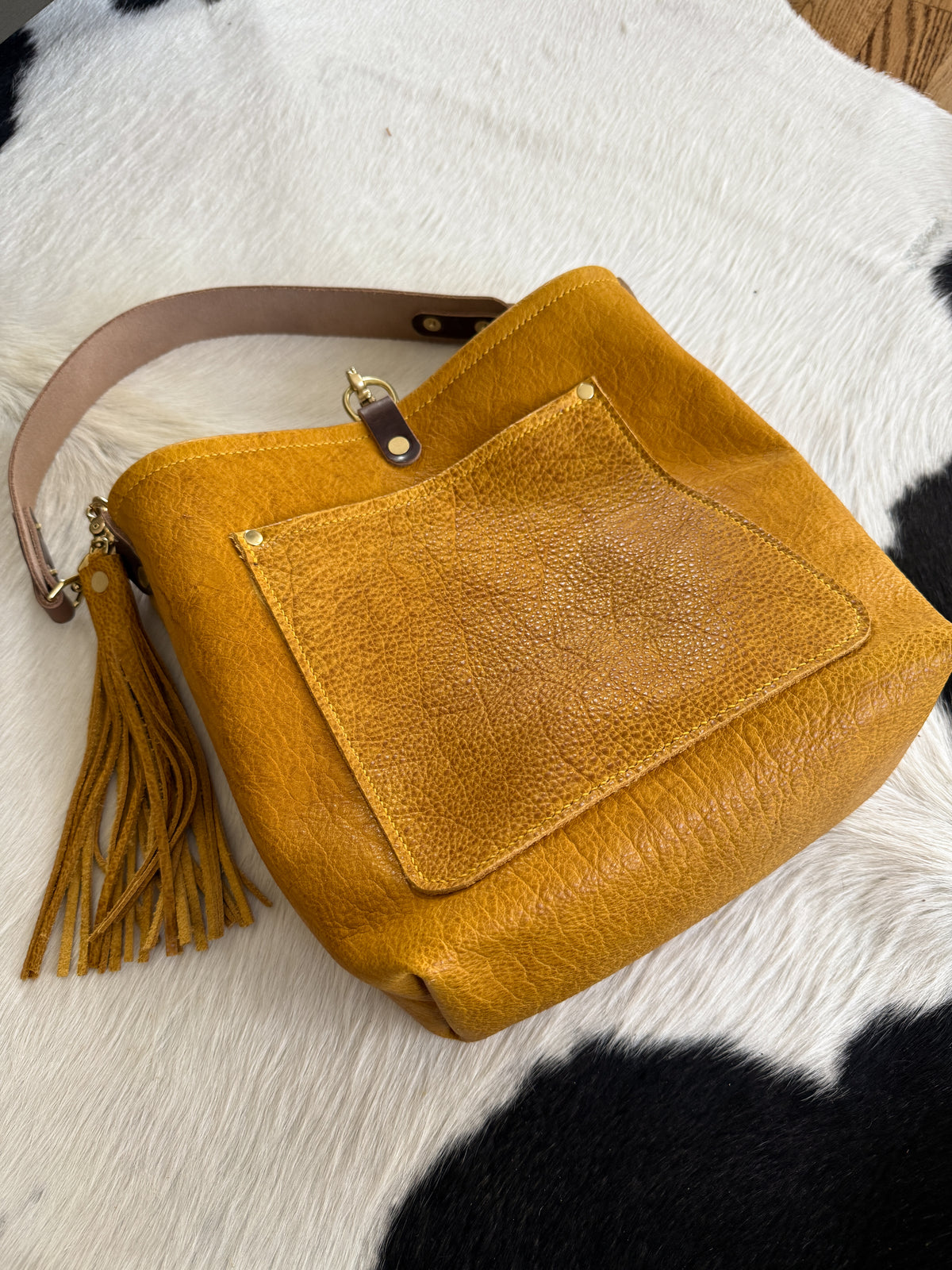Bennett Bucket in Goldenrod Full Grain Bison