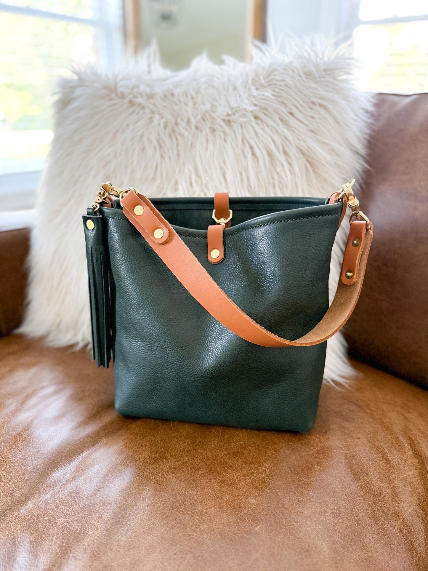 Hobo Bucket in Evergreen Vachetta