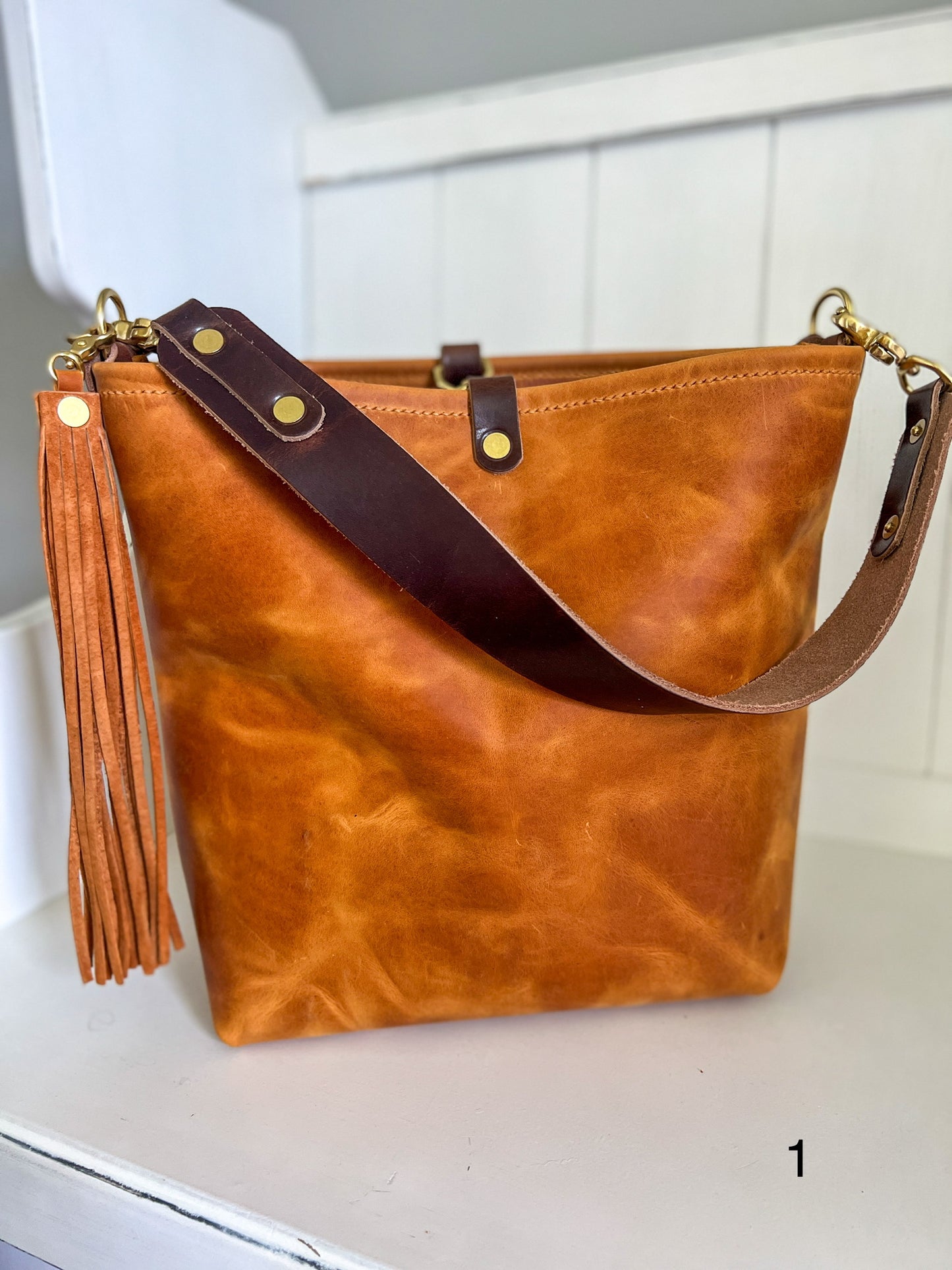 #1 Hobo Bucket in Sedona Full Grain Leather