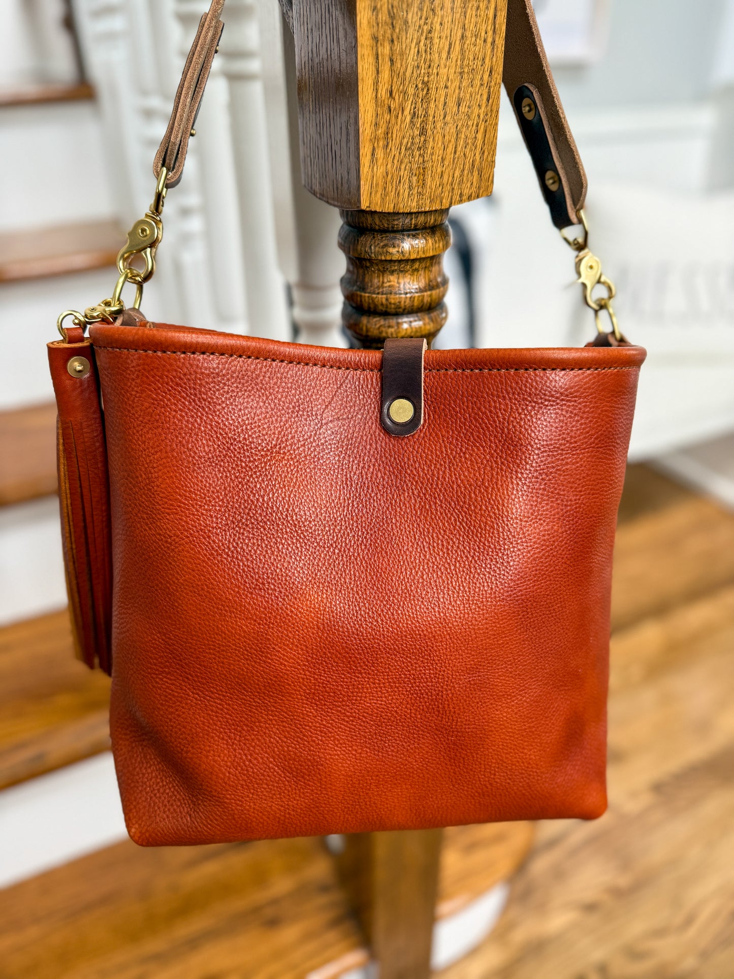Hobo Bucket in Dark Ginger Vachetta