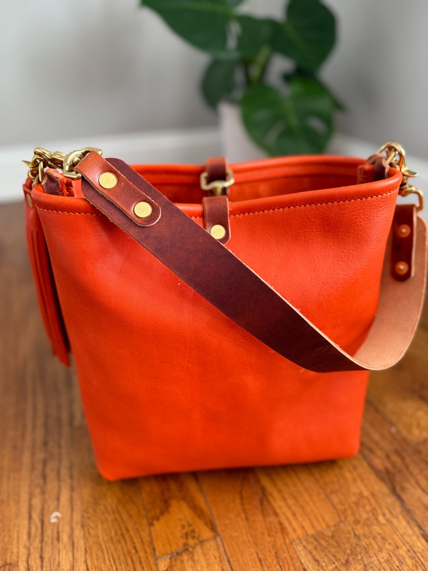 Hobo Bucket in Mandarin Vachetta