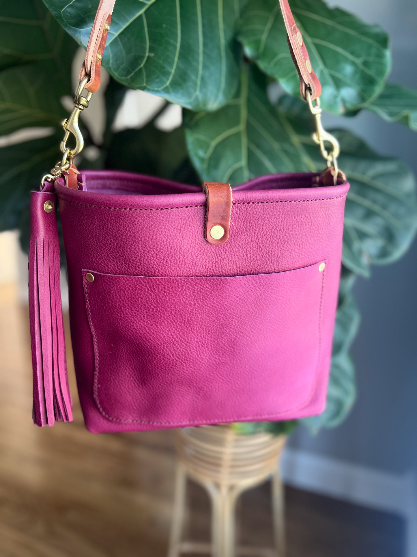 Bennett “shorty” Bucket in Lilac Vachetta
