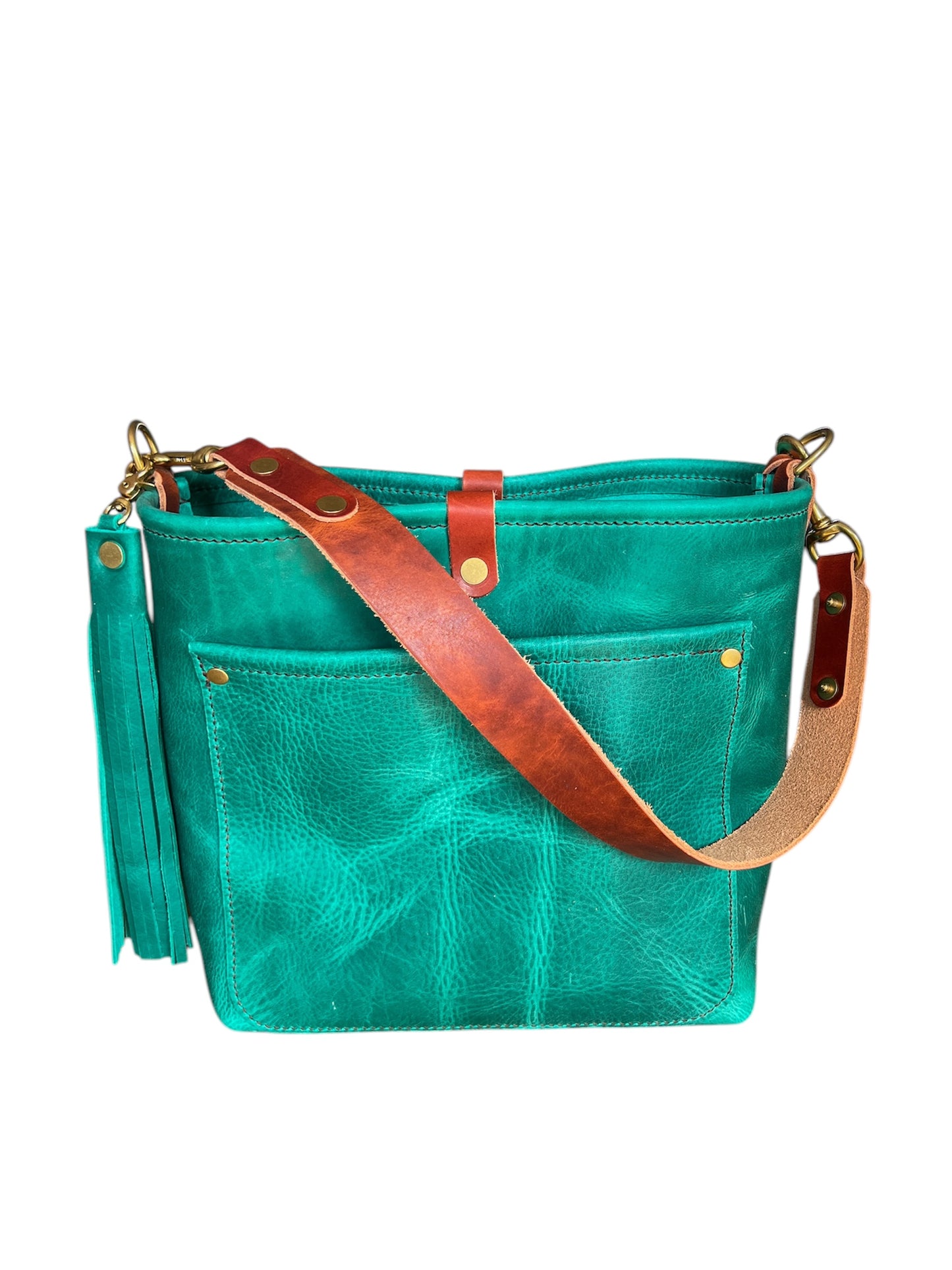 Bennett “shorty” Bucket in Teal Oil Tanned Leather