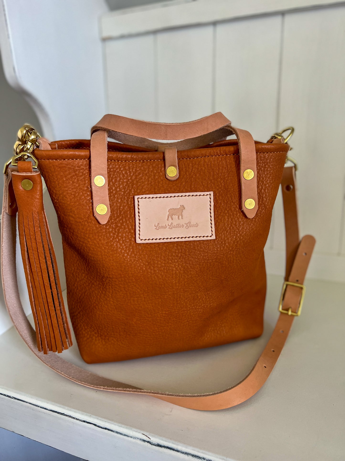 Bennett Petite Bucket in Hermann Oak Heritage 1881 Veg Tan Leather