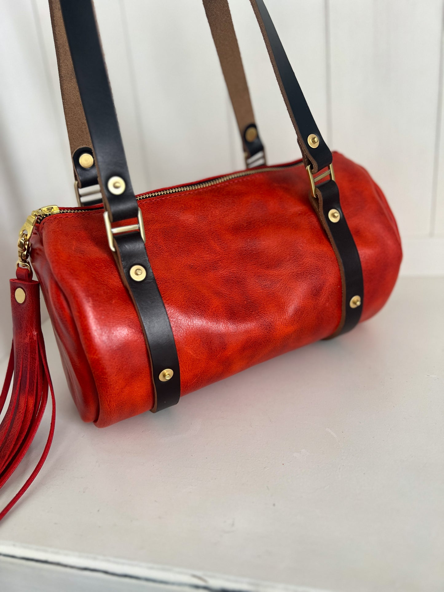 Bren Barrel in Chili Pepper Full Grain Leather