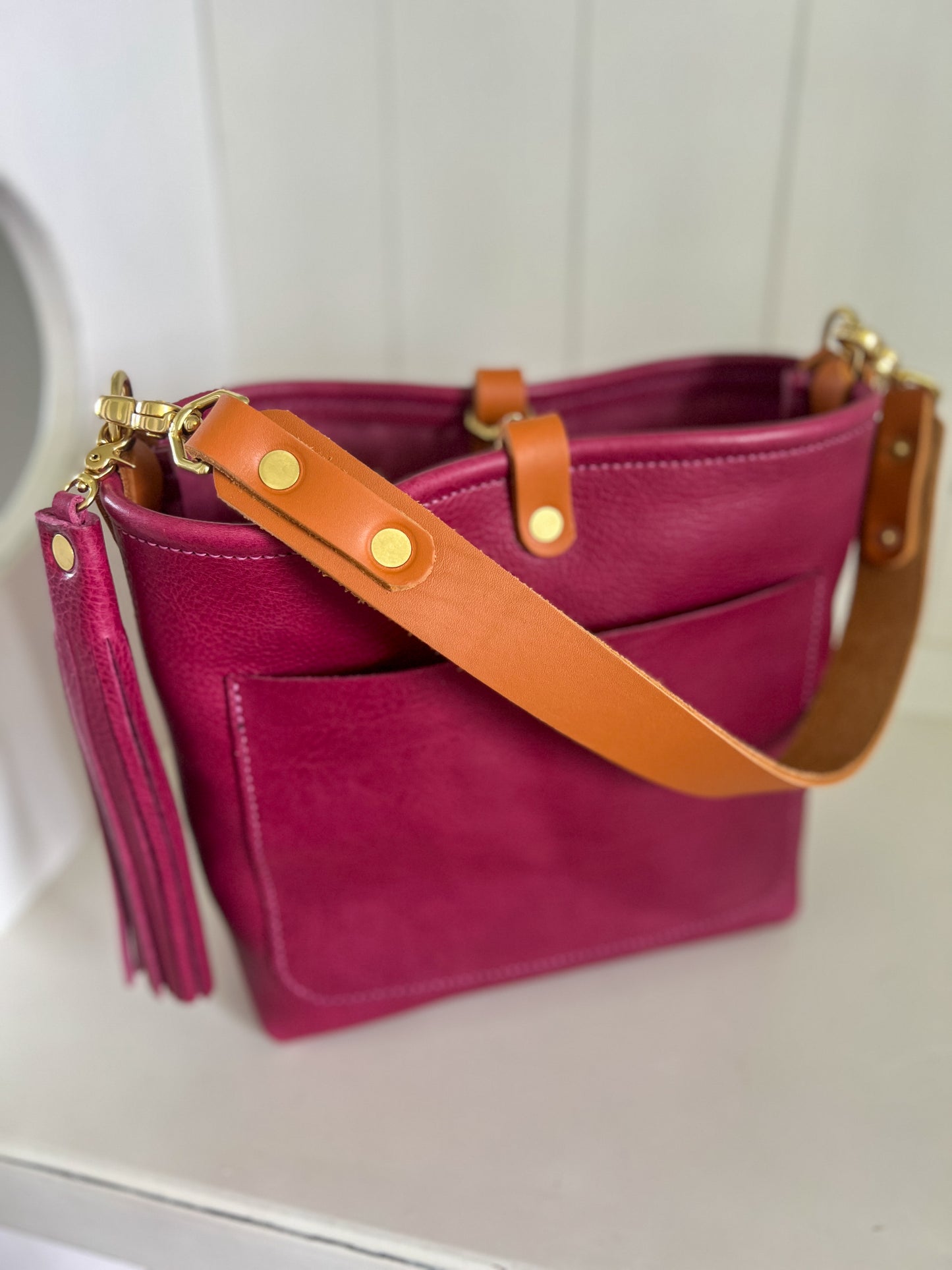 Bennett “shorty” Bucket in Lilac Vachetta