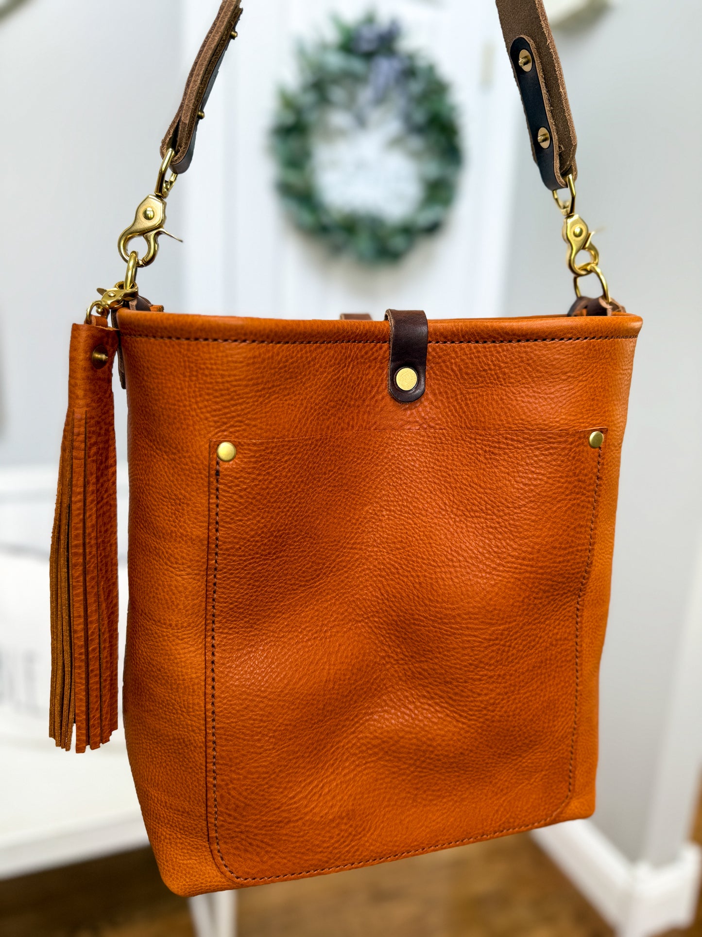 Bennett Bucket in Ginger Vachetta