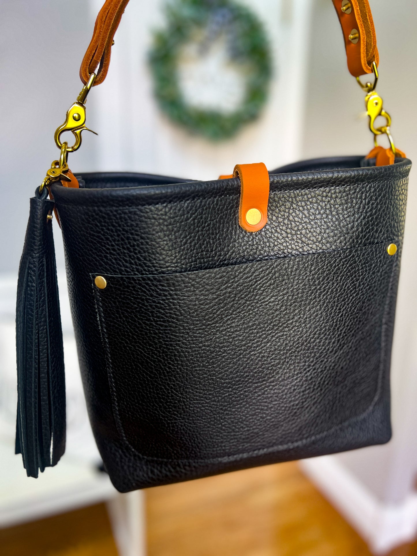 Bennett “shorty” Bucket in Horween Black Pebbled Leather