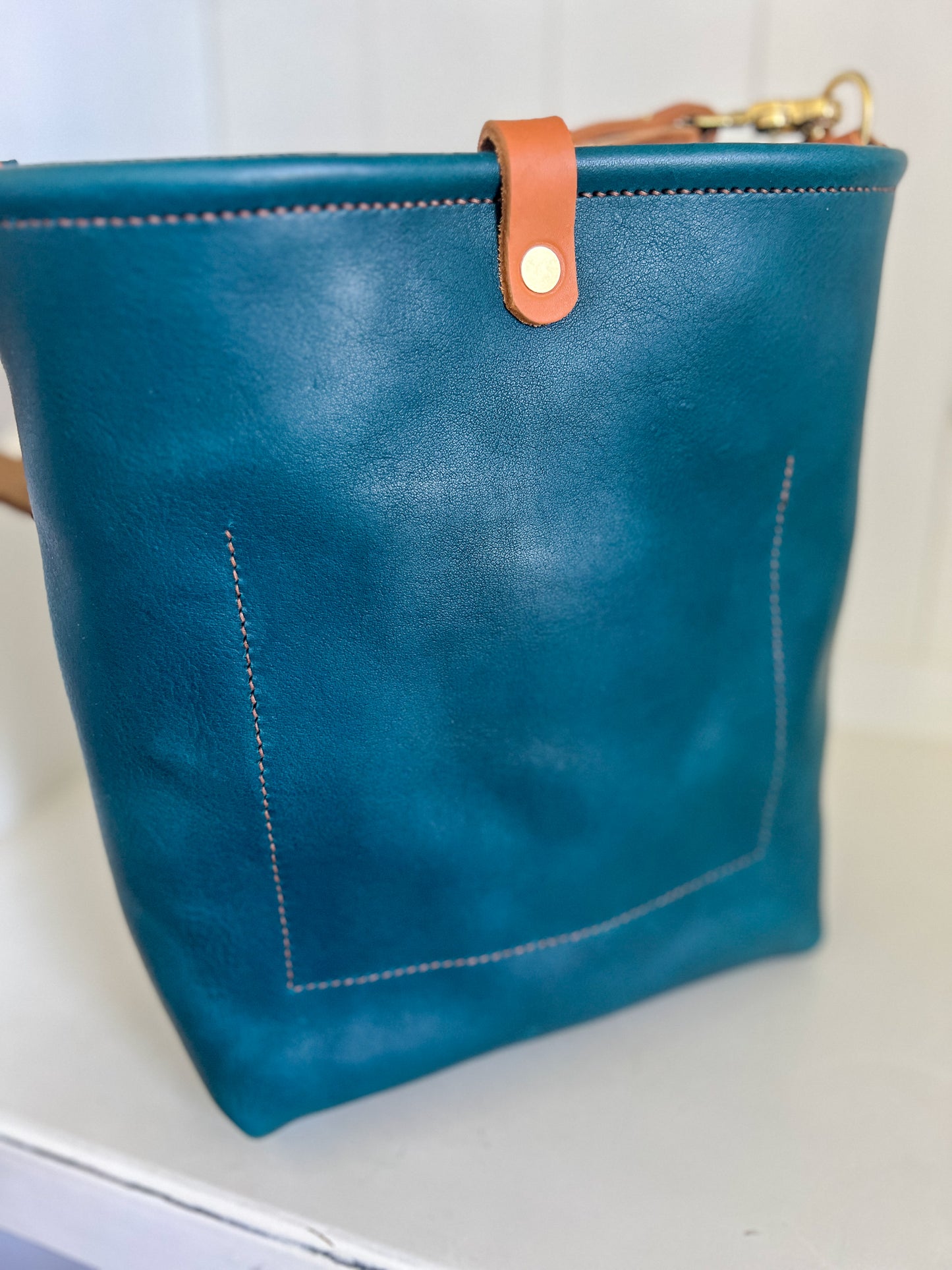 Bennett Bucket in Turquoise Vachetta