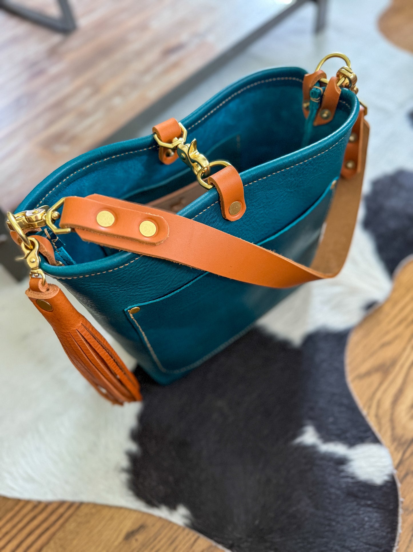 Bennett “shorty” Bucket in Turquoise Vachetta