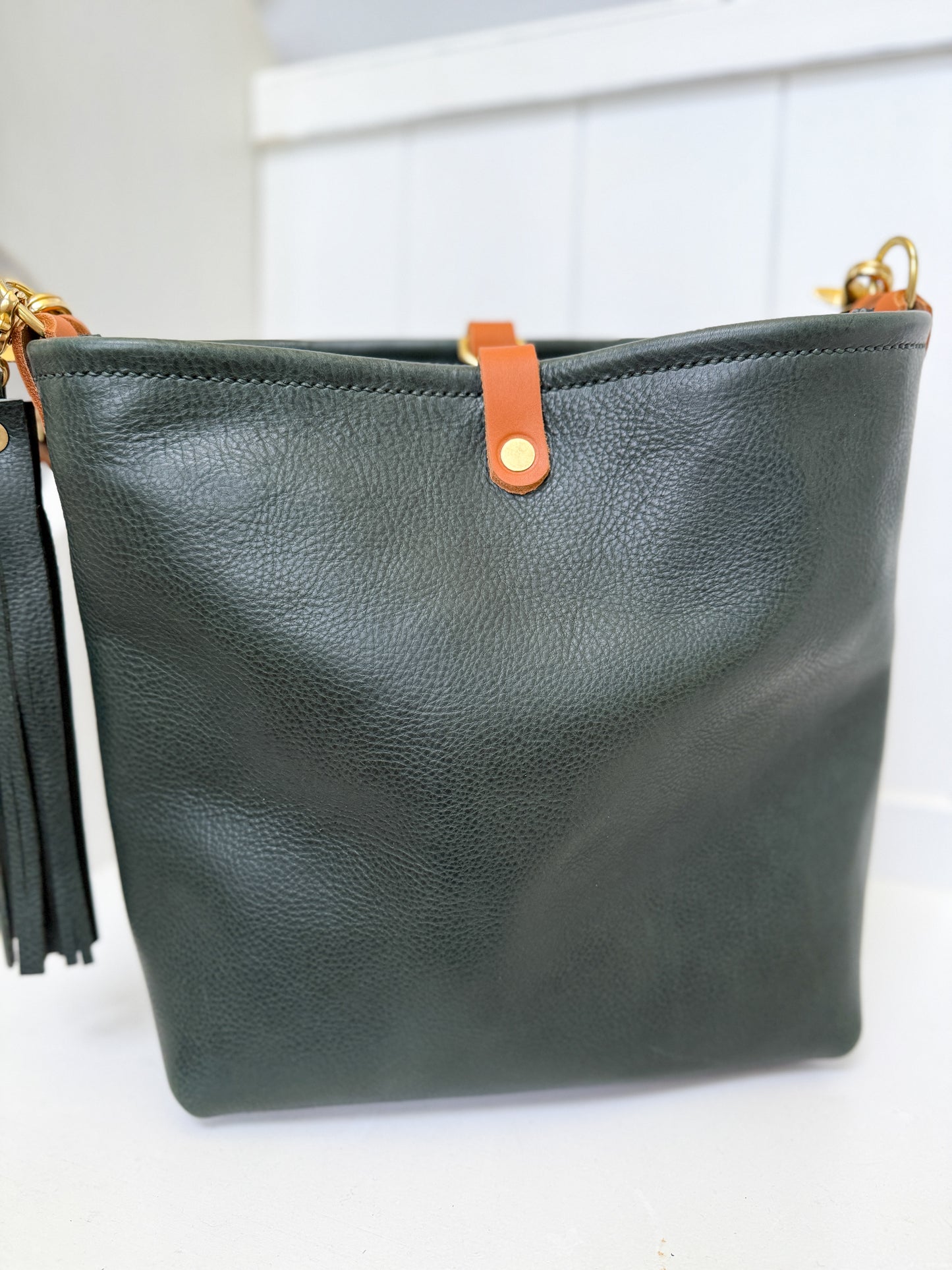 Hobo Bucket in Evergreen Vachetta