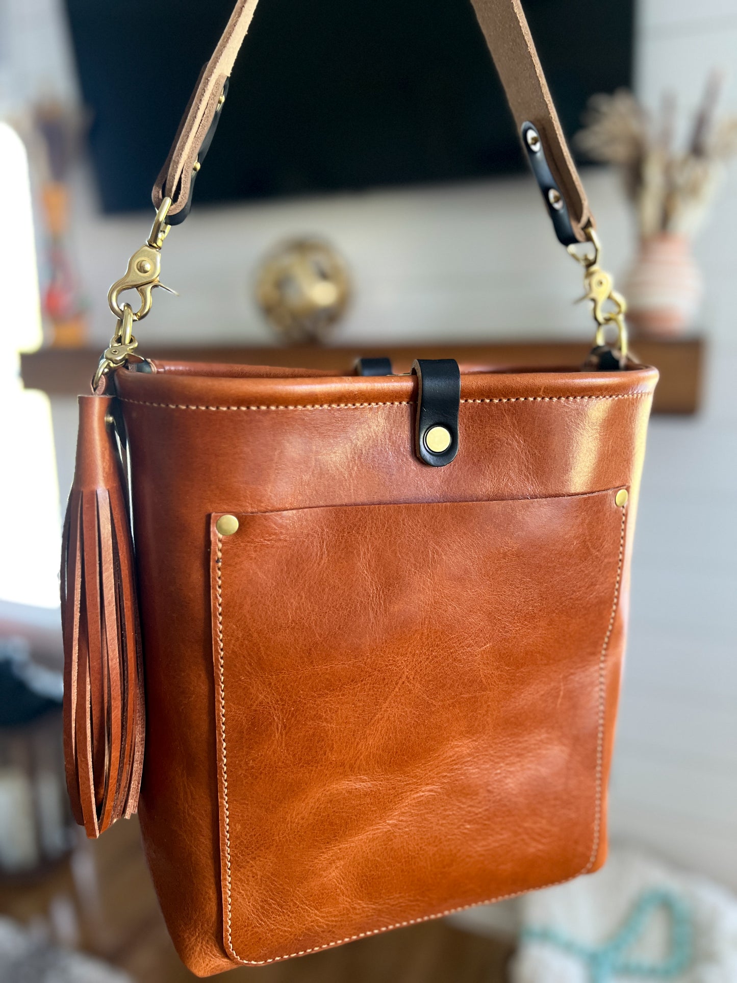 Bennett Bucket in Full Grain Toffee Vegetable Tanned Leather