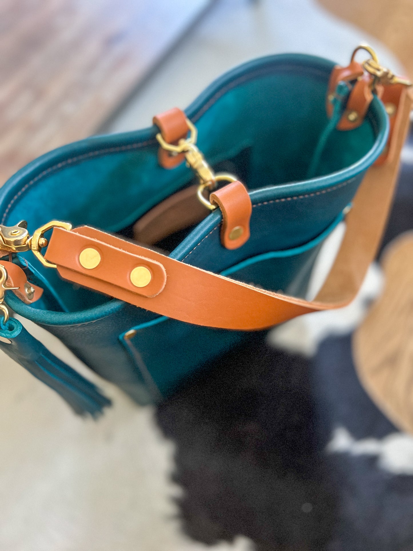 Bennett Bucket in Turquoise Vachetta