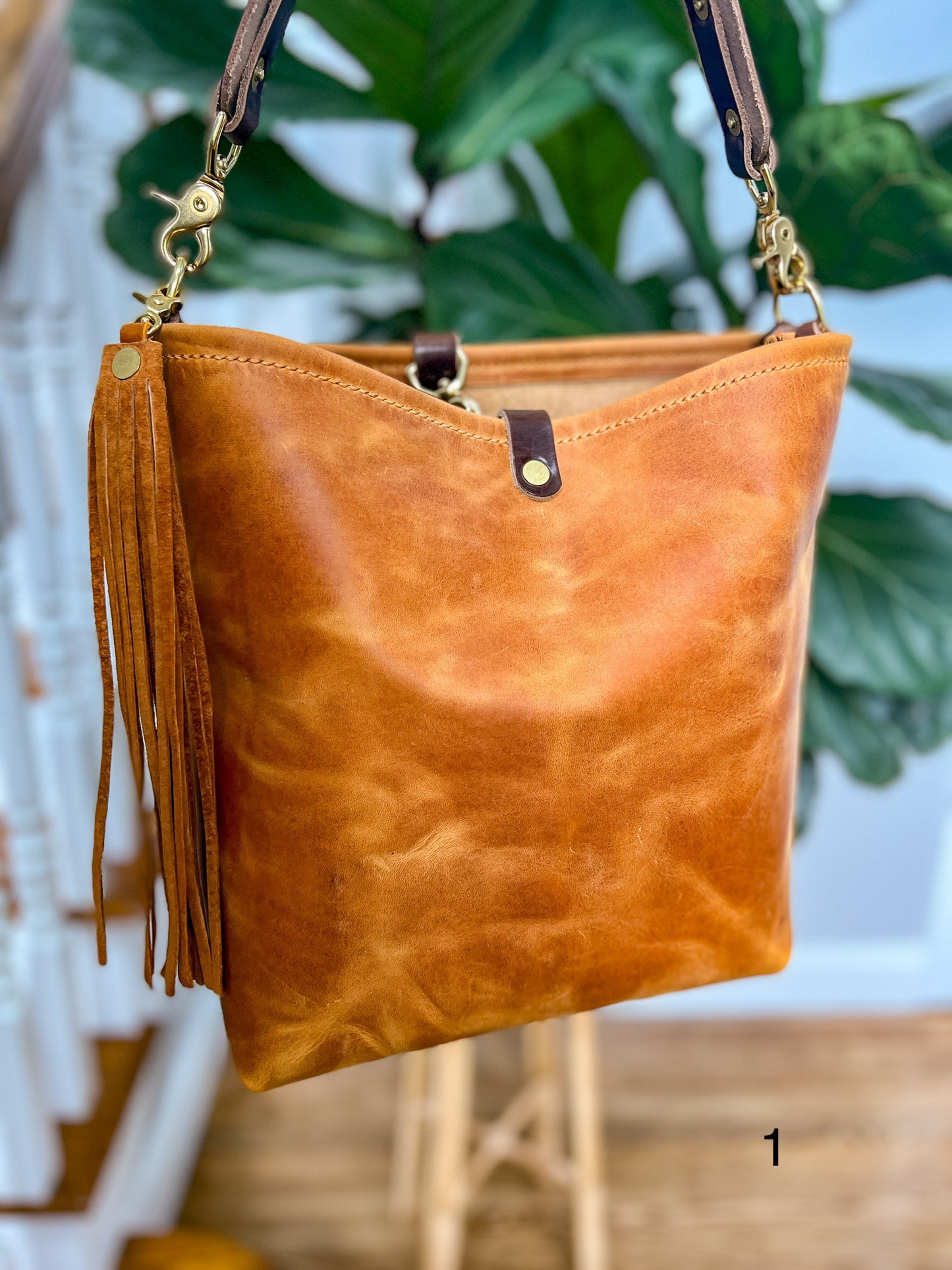 #1 Hobo Bucket in Sedona Full Grain Leather